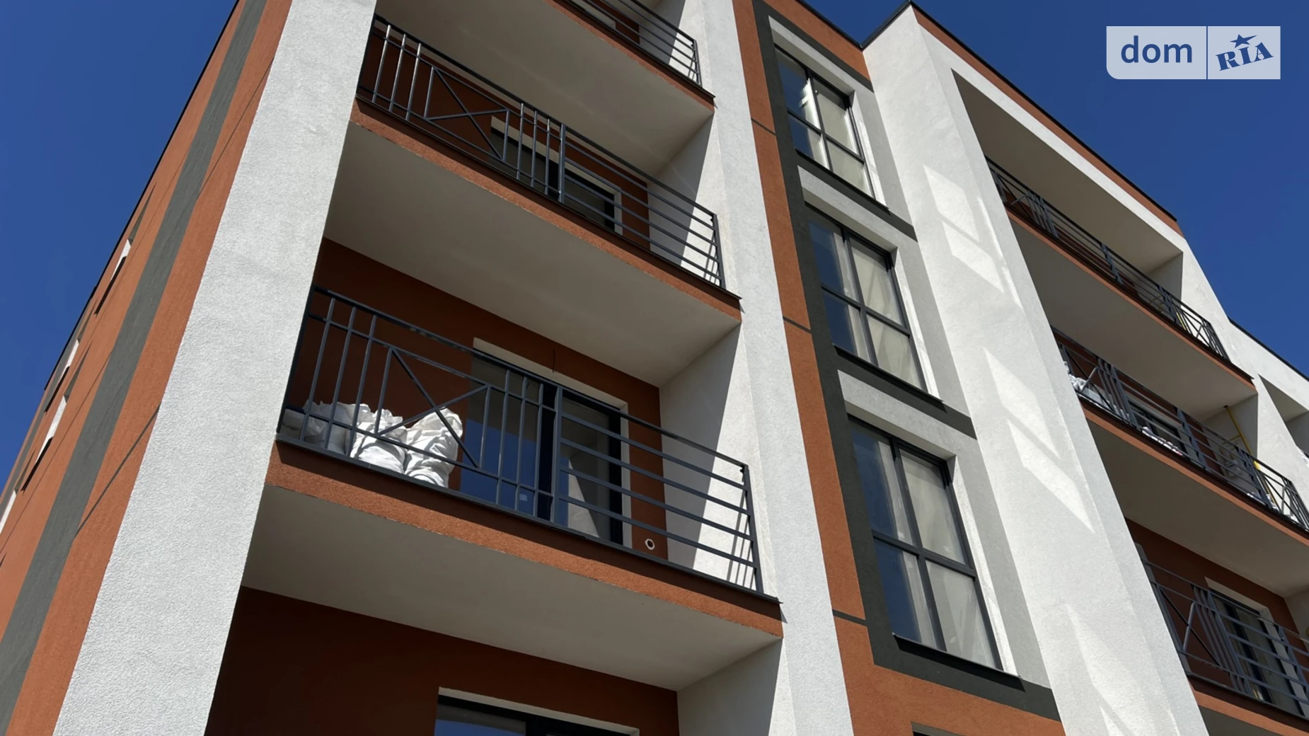 Продается 1-комнатная квартира 29 кв. м в Гостомеле, ул. Украинская, 4 - фото 2