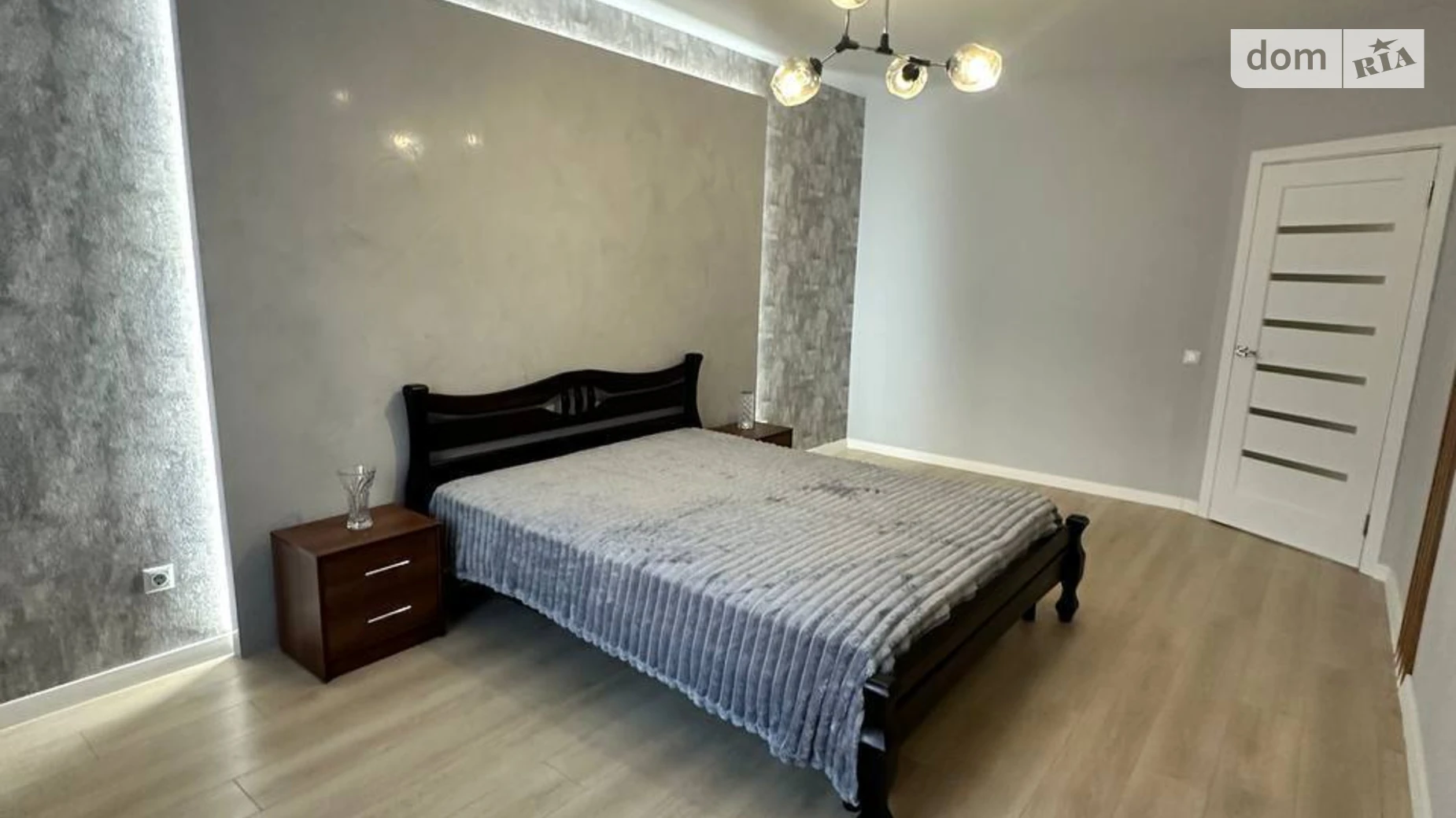 Продается 1-комнатная квартира 45.5 кв. м в Ивано-Франковске, ул. Высочана Семена, 18 - фото 3