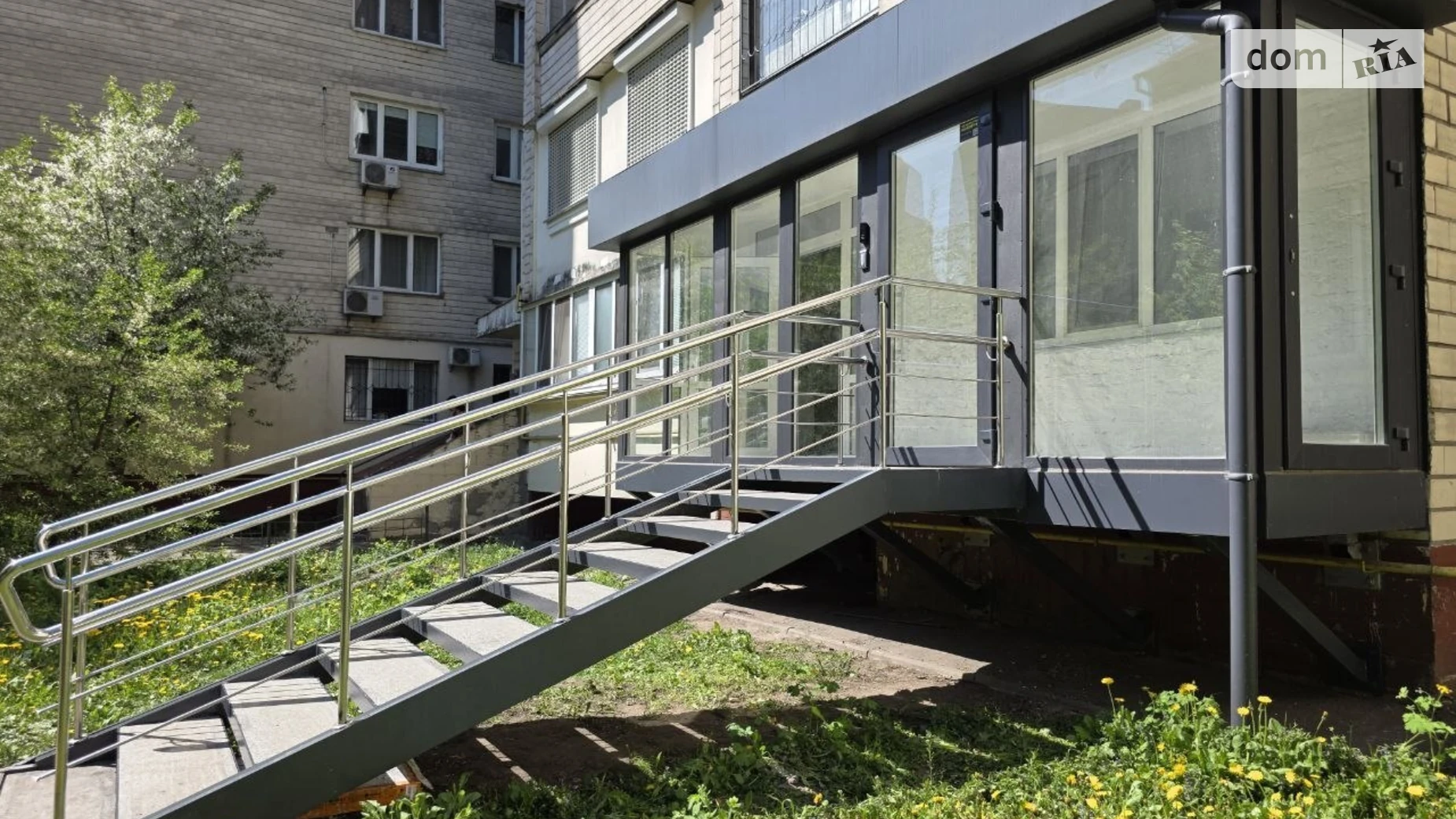 Сдается в аренду офис 62.6 кв. м в бизнес-центре, цена: 1299 $ - фото 3