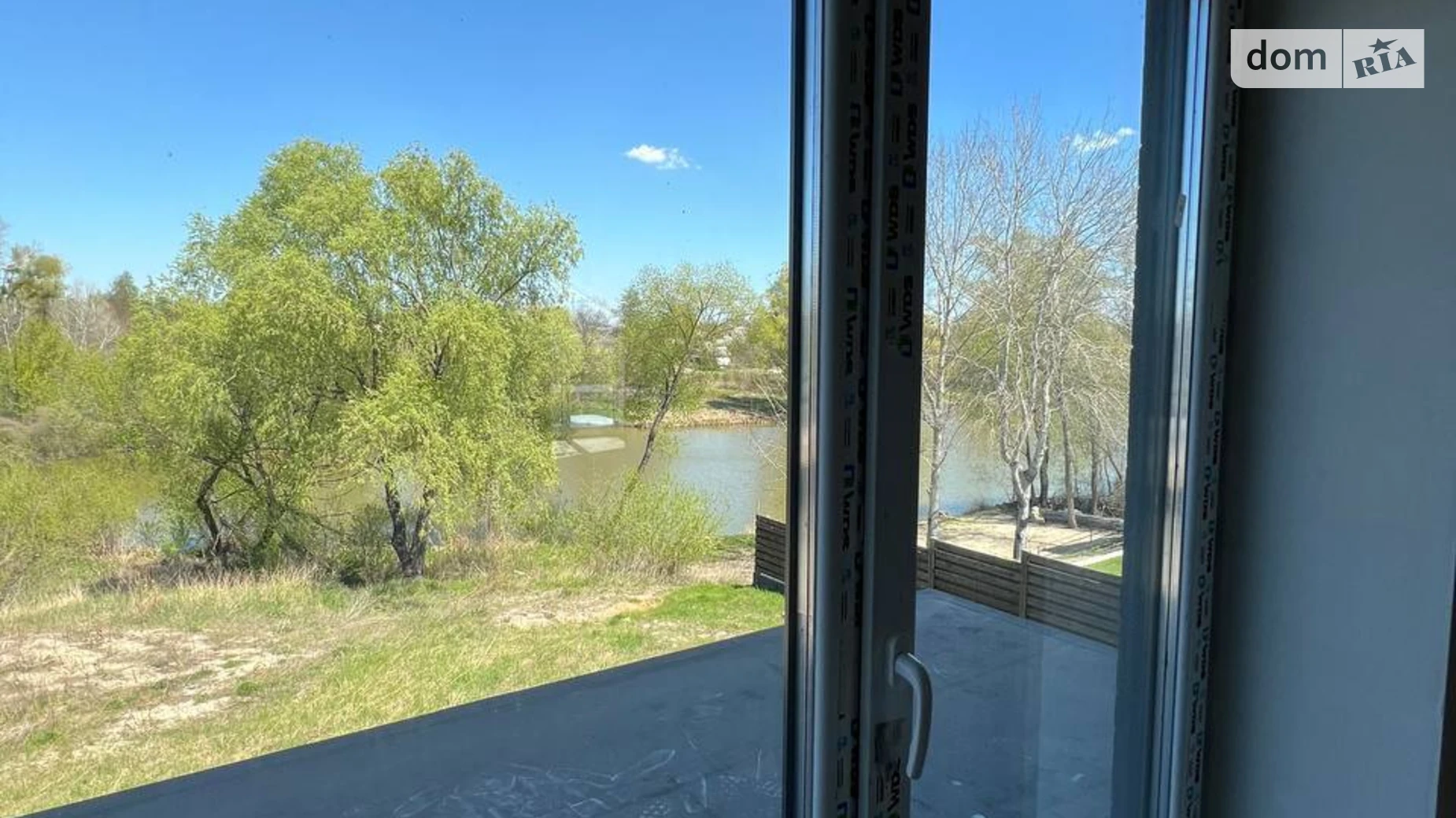 Продается дом на 2 этажа 247 кв. м с гаражом, цена: 165000 $ - фото 2