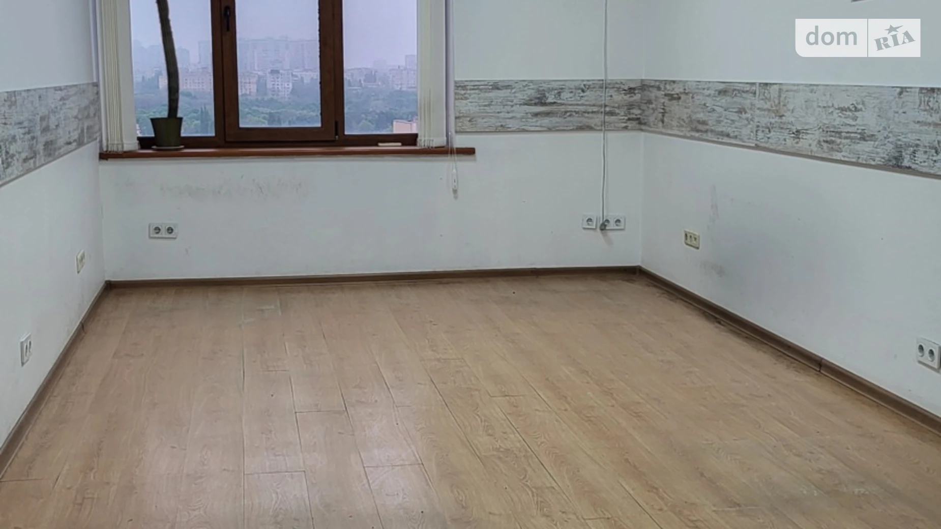 Продается офис 105 кв. м в бизнес-центре, цена: 105000 $ - фото 2