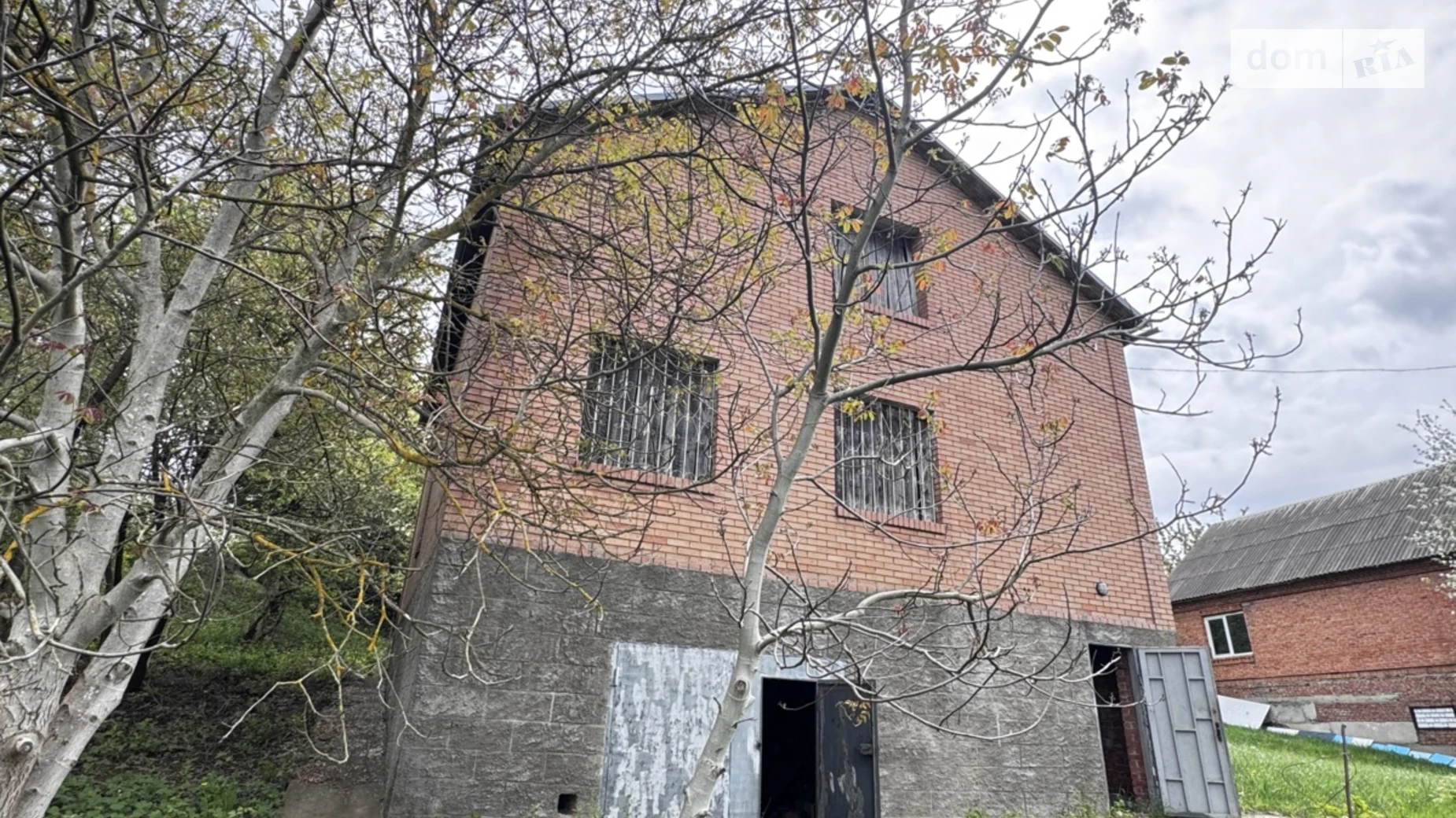 Продается дом на 3 этажа 228 кв. м с беседкой, цена: 50000 $ - фото 5