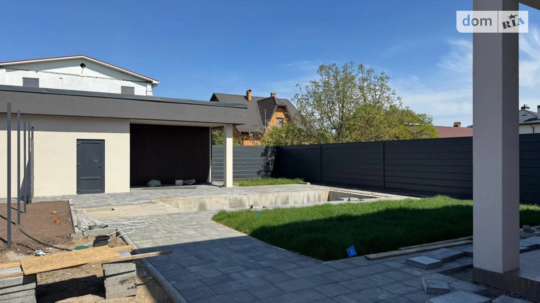 Продается дом на 2 этажа 145 кв. м с гаражом, цена: 260000 $ - фото 3