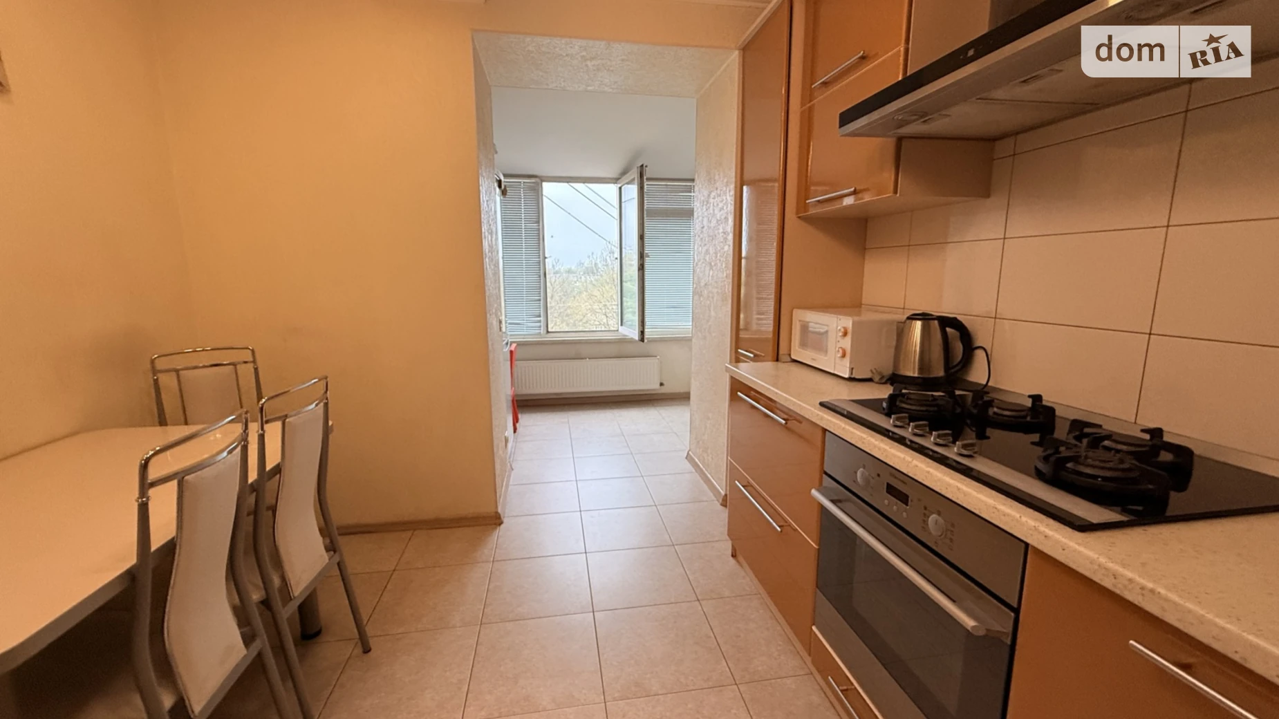 Продается 3-комнатная квартира 80.6 кв. м в Черноморске, цена: 85000 $ - фото 2