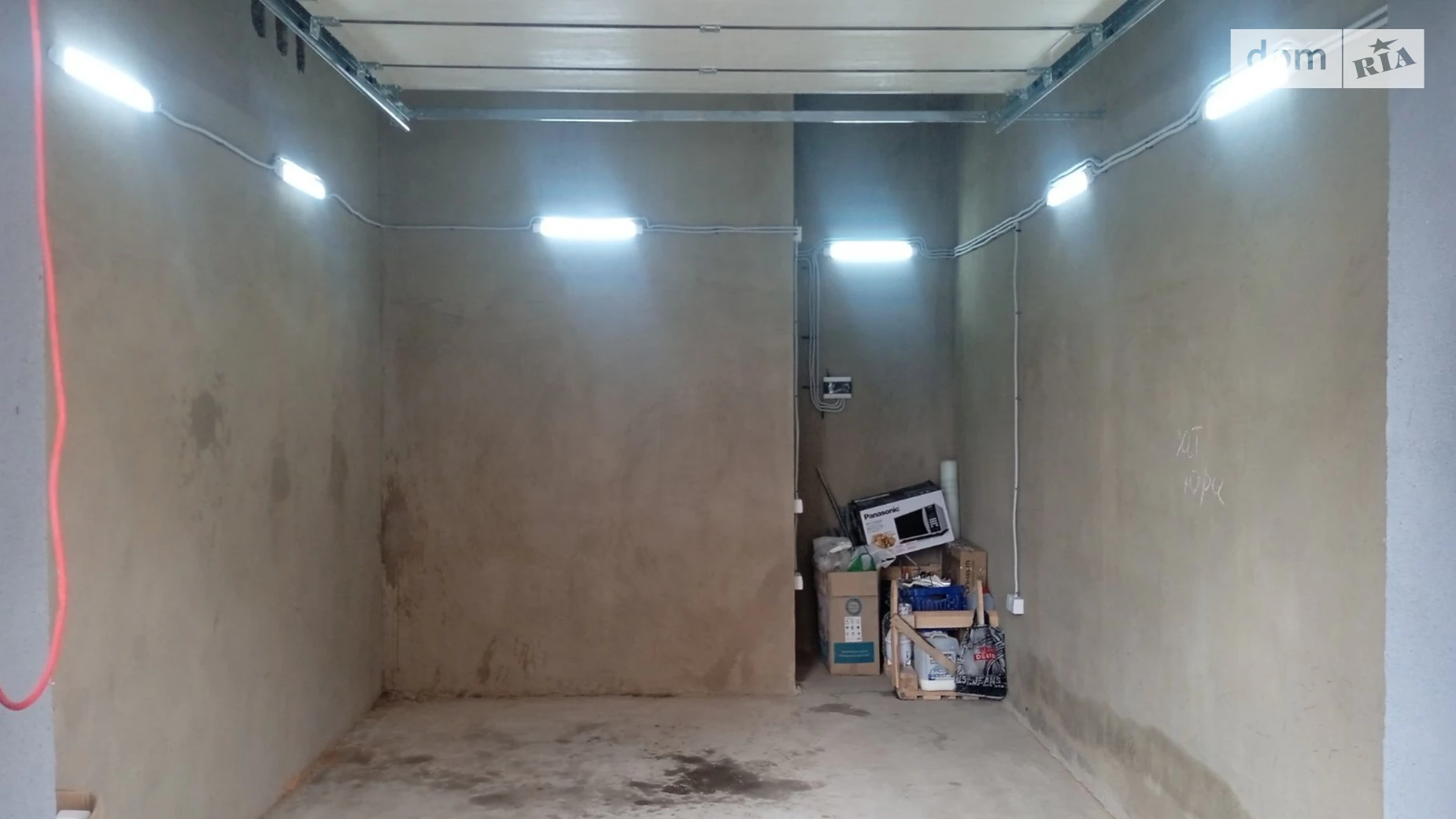 Продается отдельно стоящий гараж под легковое авто на 18.3 кв. м, цена: 16500 $ - фото 2