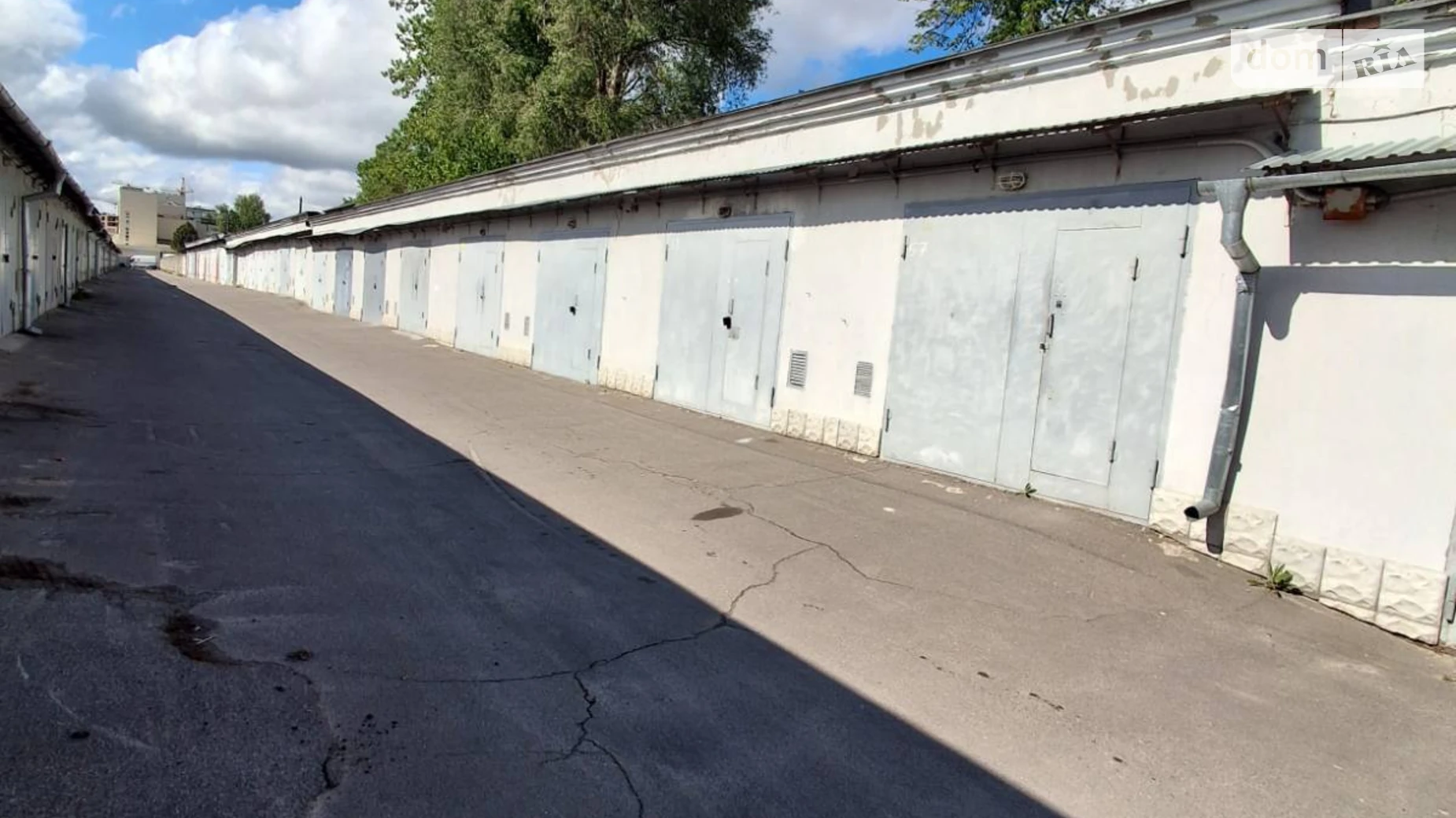 Продается отдельно стоящий гараж под легковое авто на 38 кв. м, цена: 13500 $ - фото 2