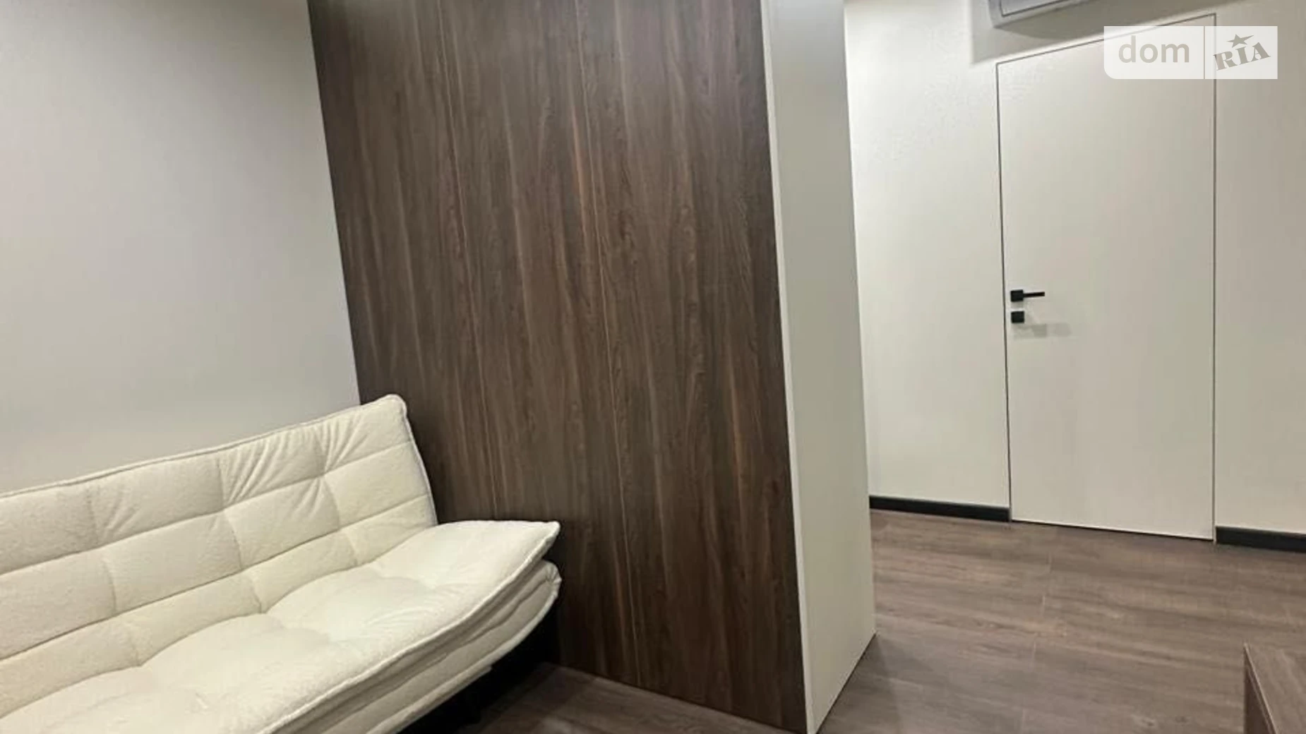 Продается 1-комнатная квартира 41 кв. м в Ивано-Франковске, ул. Высочана Семена - фото 3