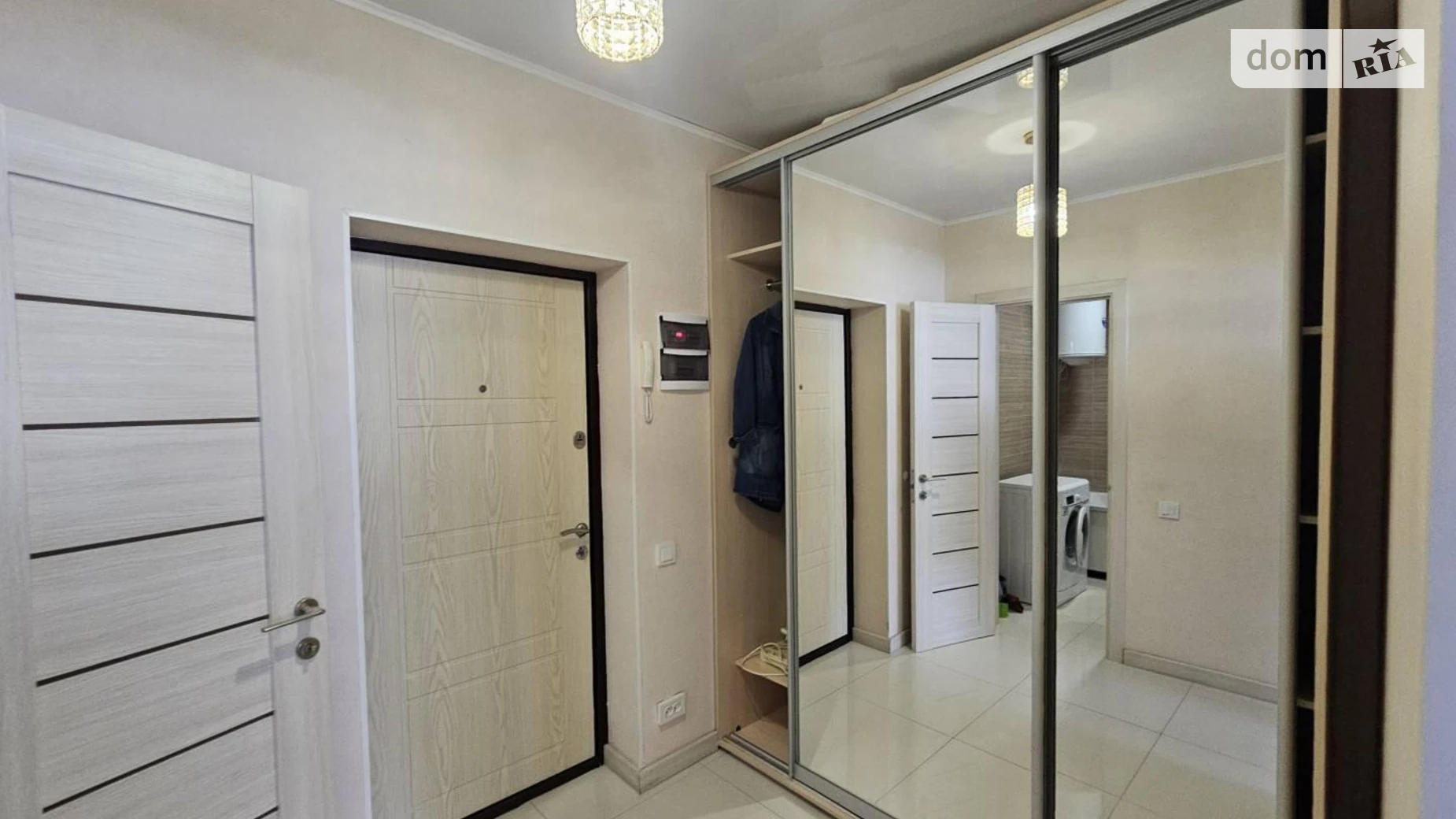 Продается 1-комнатная квартира 45.9 кв. м в Черноморске, цена: 45000 $ - фото 2