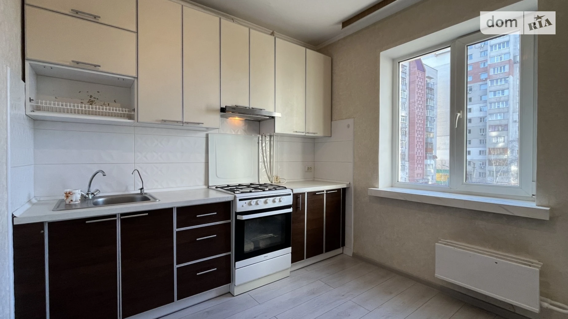 Продается 3-комнатная квартира 71.2 кв. м в Чернигове, просп. Победы - фото 2