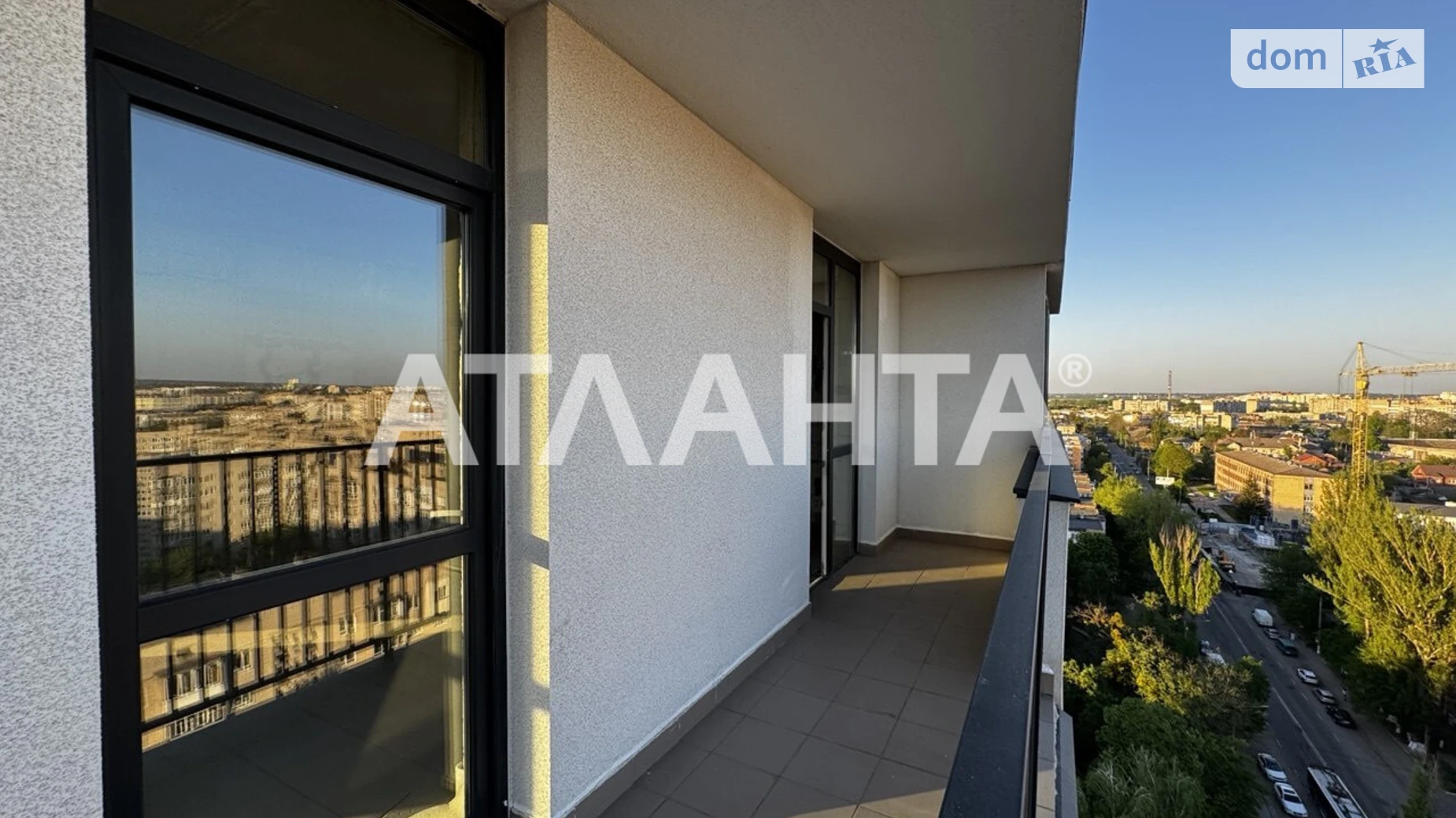 Продается 2-комнатная квартира 55 кв. м в Виннице, ул. Академика Янгеля - фото 2
