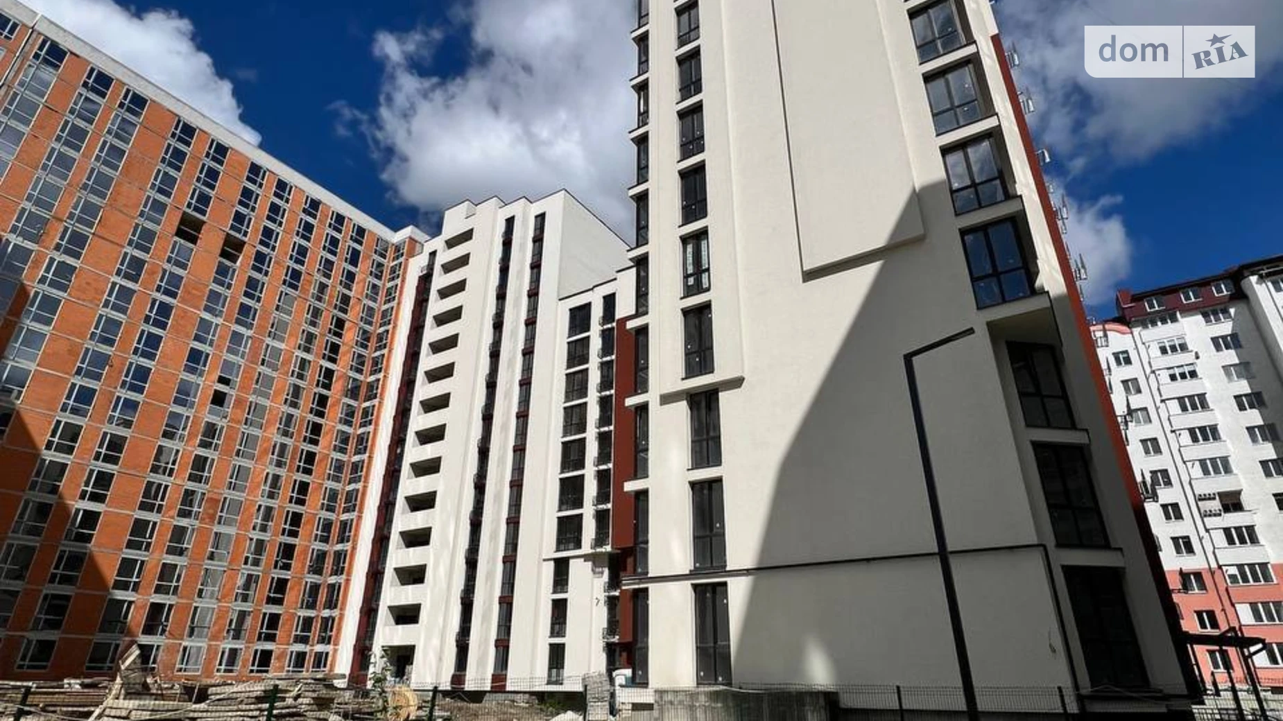 Продается 2-комнатная квартира 62 кв. м в Ивано-Франковске, ул. Химиков - фото 3