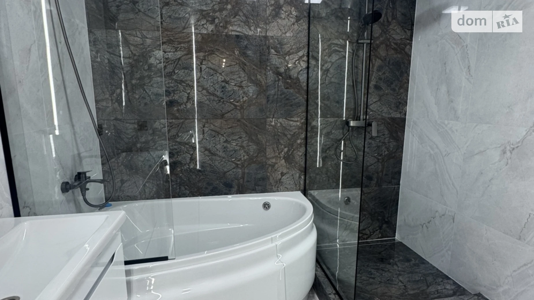 2-кімнатна квартира 82 кв. м у Тернополі, цена: 109000 $ - фото 3