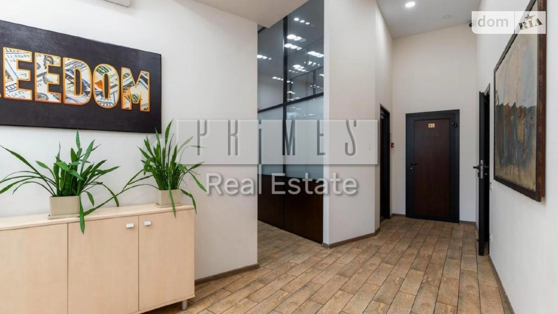 Сдается в аренду офис 187 кв. м в бизнес-центре, цена: 2500 € - фото 3