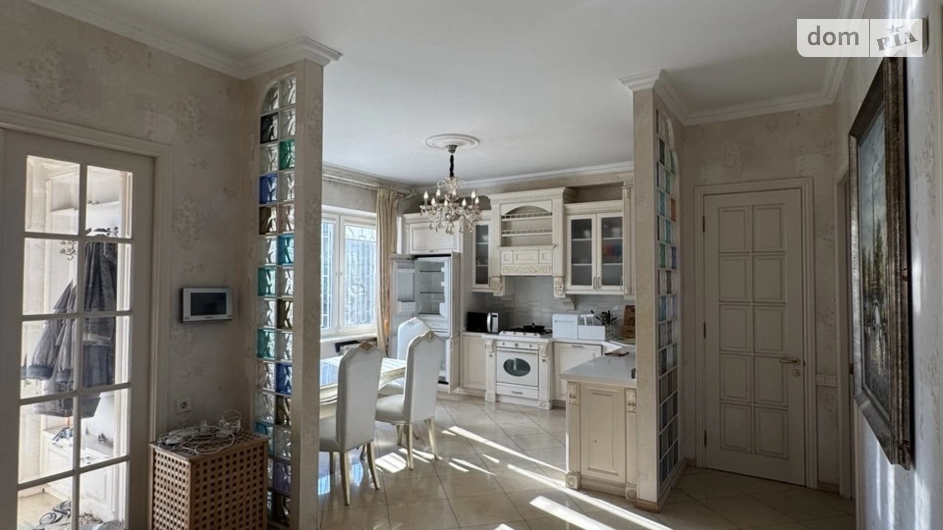 Продается дом на 3 этажа 384.5 кв. м с террасой, цена: 459000 $ - фото 2