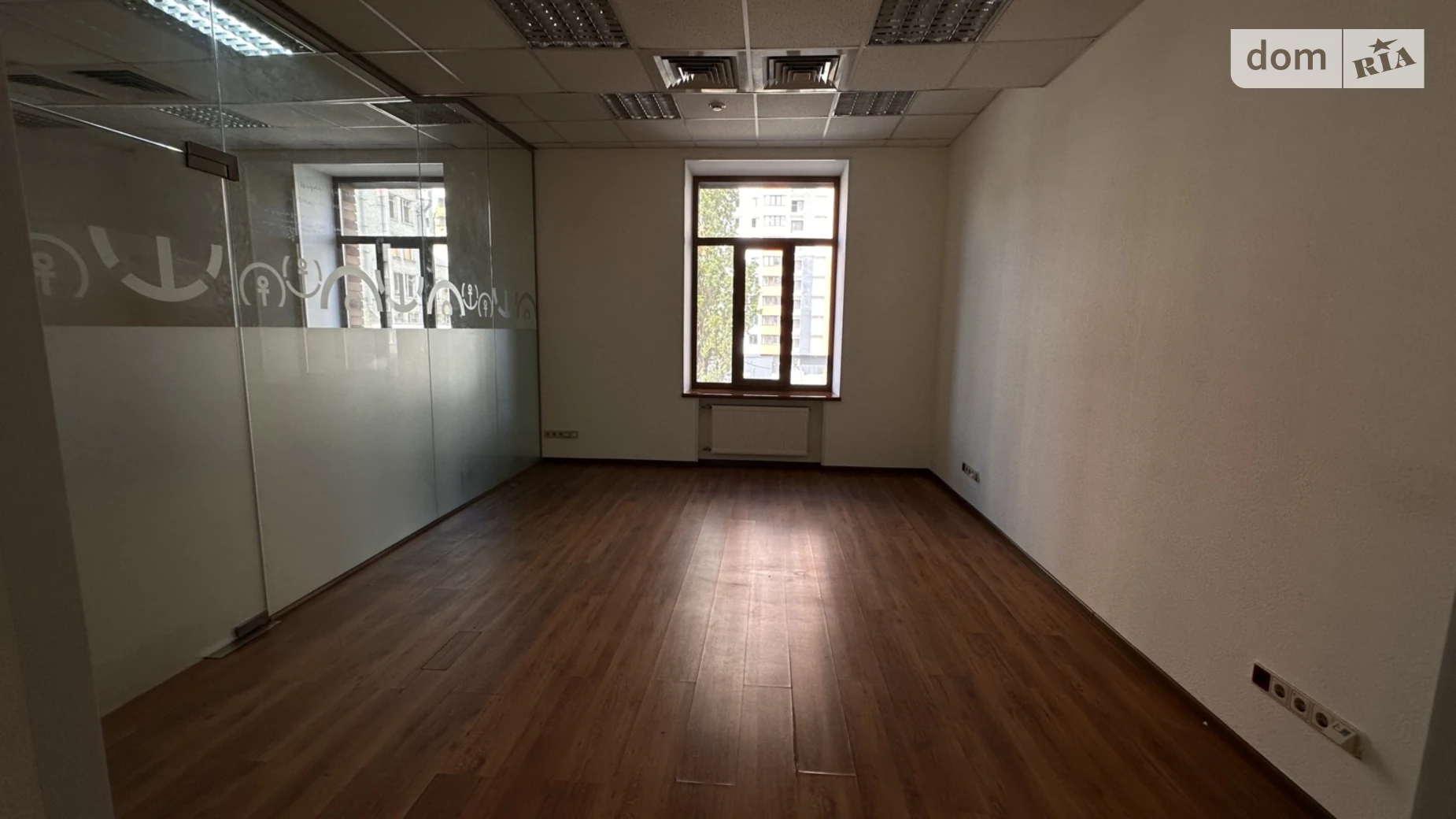 Сдается в аренду офис 135 кв. м в бизнес-центре, цена: 33750 грн - фото 5