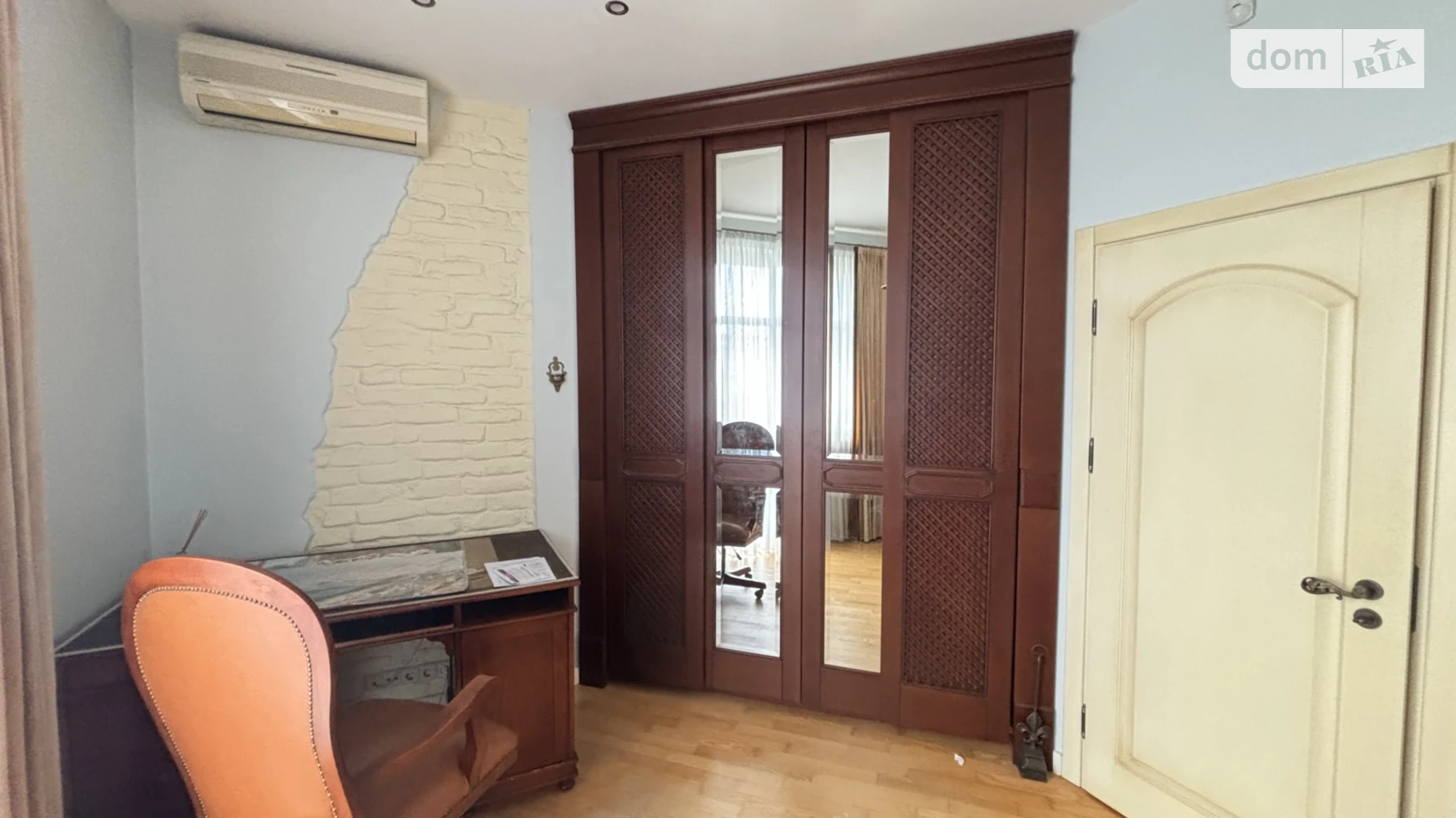 Продается 2-комнатная квартира 76.4 кв. м в Киеве, ул. Коновальца Евгения, 32Б - фото 2
