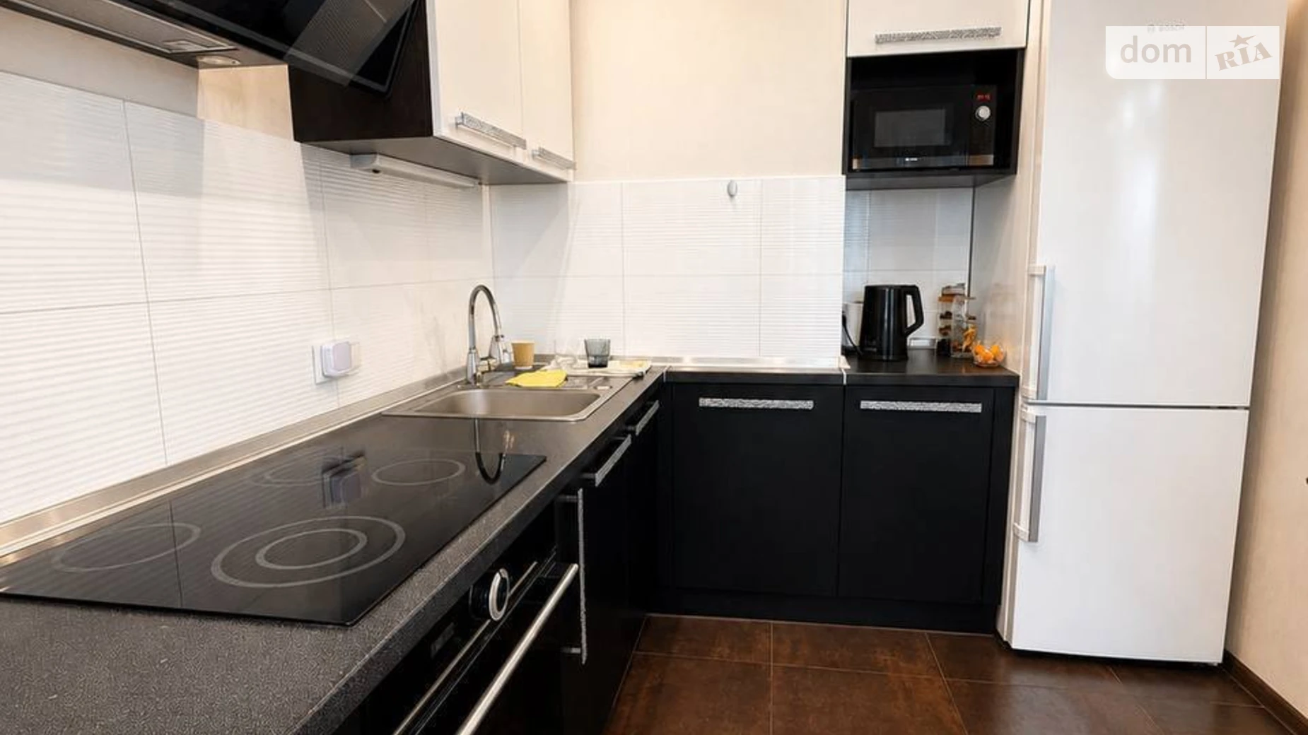 Продается 3-комнатная квартира 67.9 кв. м в Днепре, цена: 68000 $ - фото 2