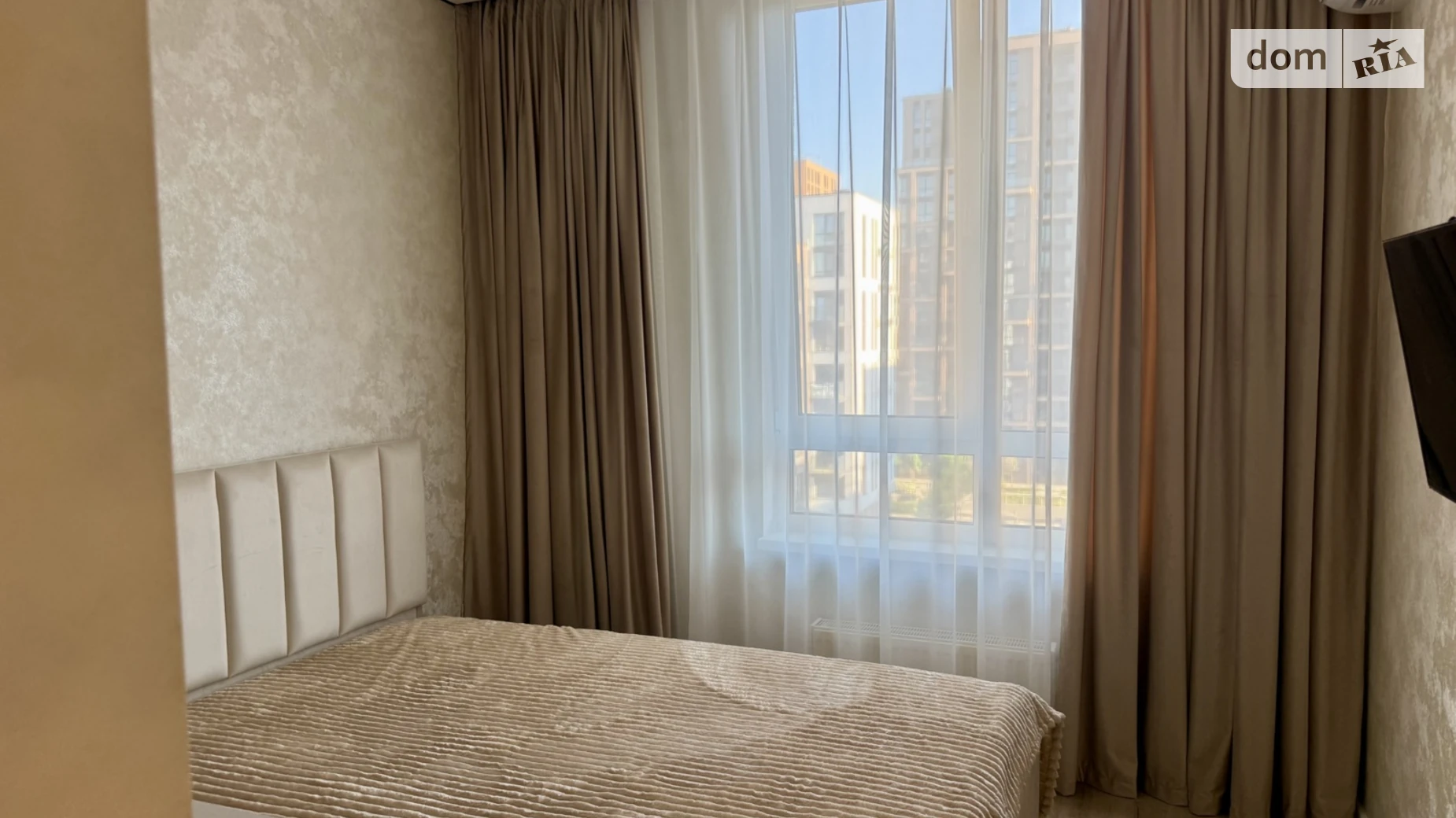 Сдается в аренду 1-комнатная квартира 34.2 кв. м в Киеве, ул. Салютная, 2 корпус 19 - фото 2