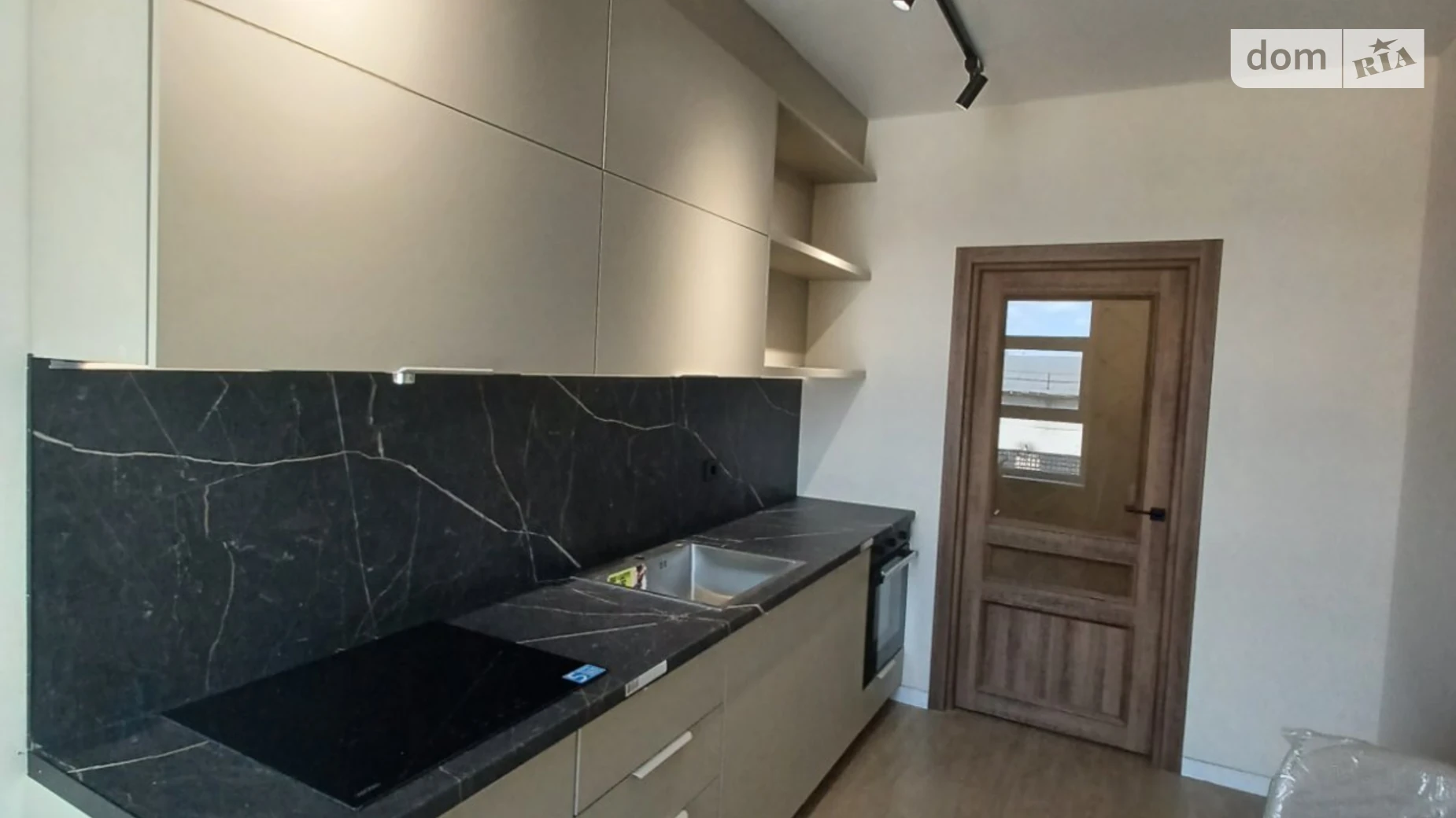 1-комнатная квартира 38 кв. м в Луцке, цена: 63000 $ - фото 2