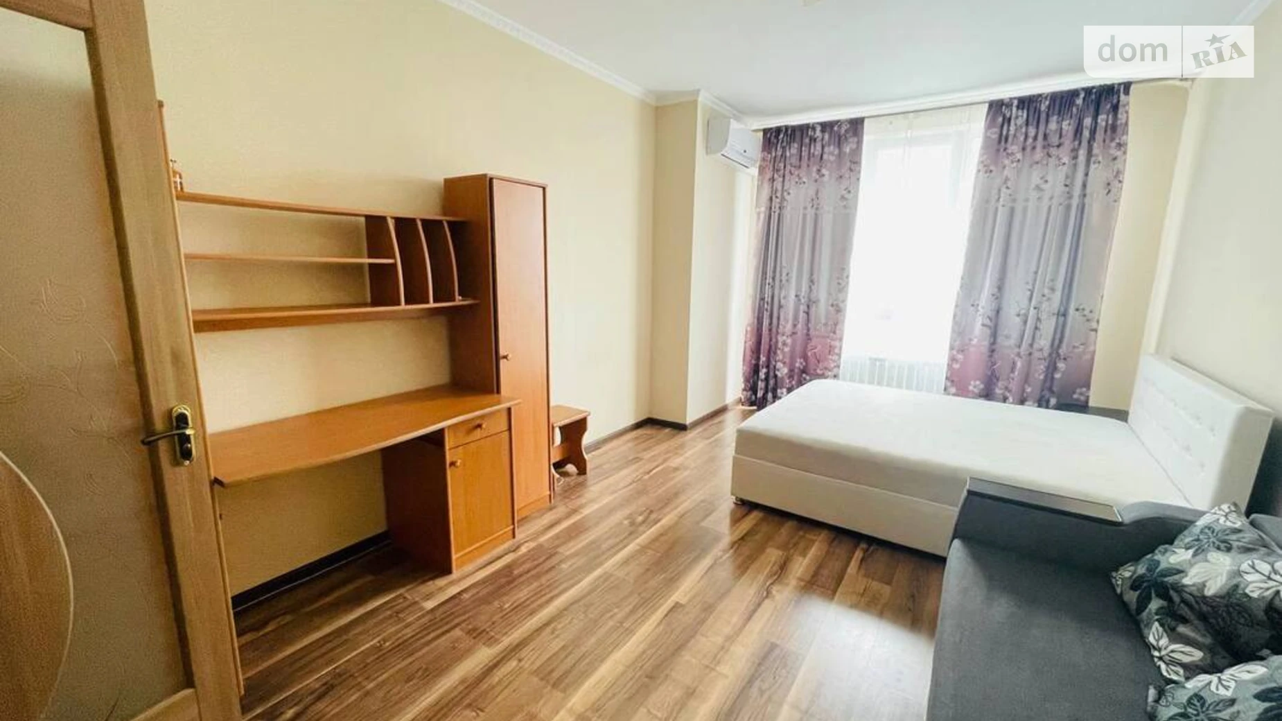Сдается в аренду 1-комнатная квартира 46 кв. м в Киеве, ул. Невская, 4Г - фото 2