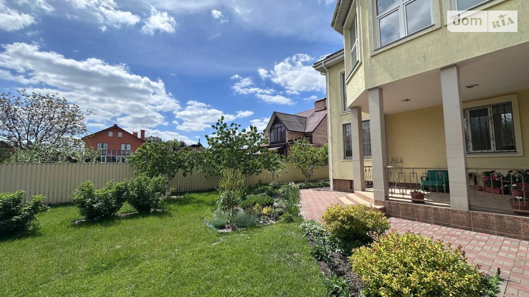 Продается дом на 2 этажа 464.3 кв. м с участком, цена: 395000 $ - фото 3