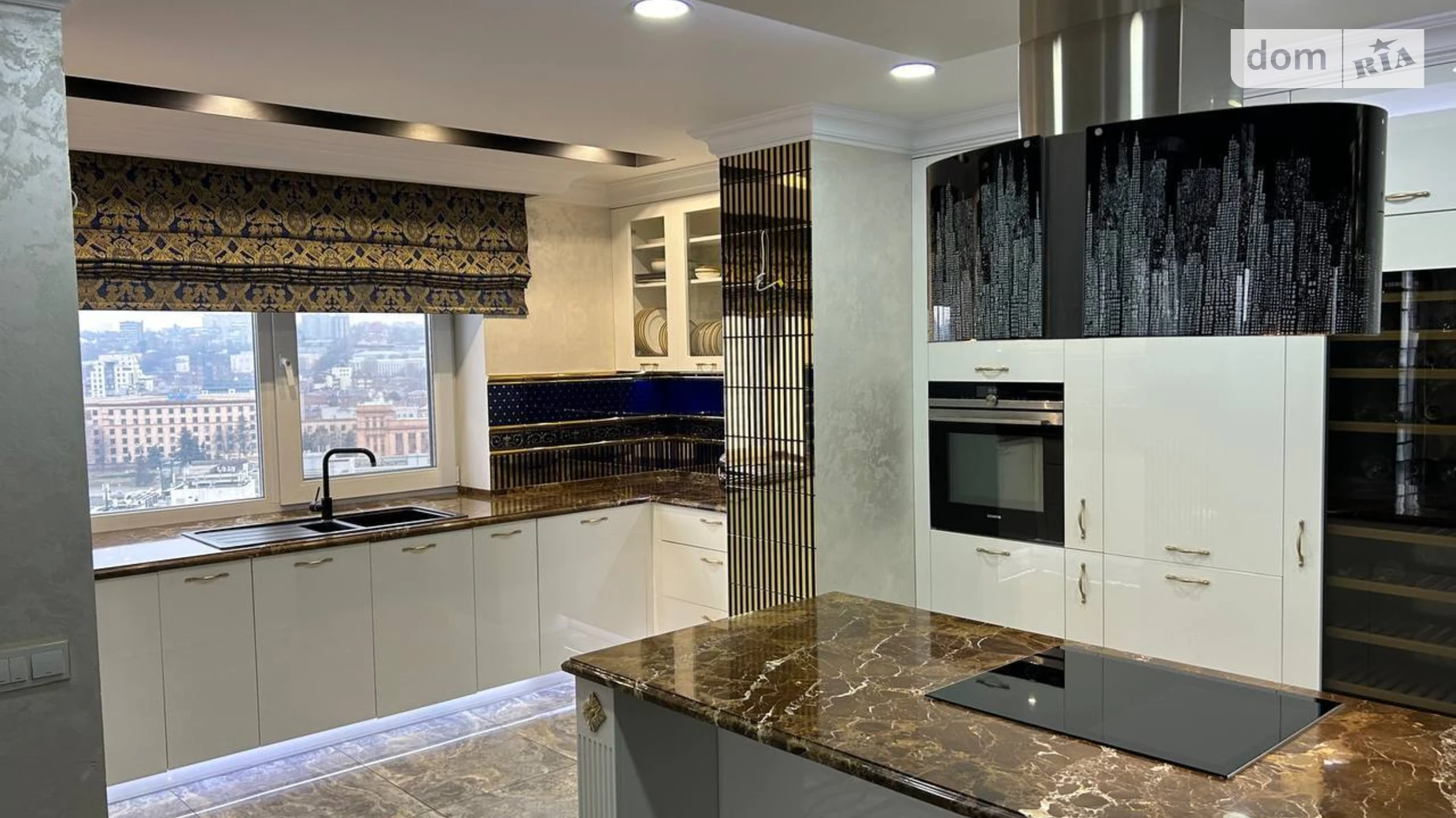 Продается 4-комнатная квартира 247.1 кв. м в Днепре, ул. Европейская, 9А - фото 2