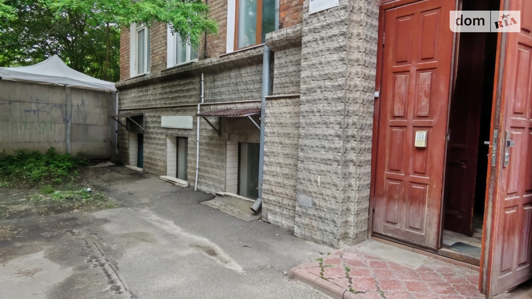 Продается помещения свободного назначения 42.9 кв. м в 5-этажном здании, цена: 20000 $ - фото 2