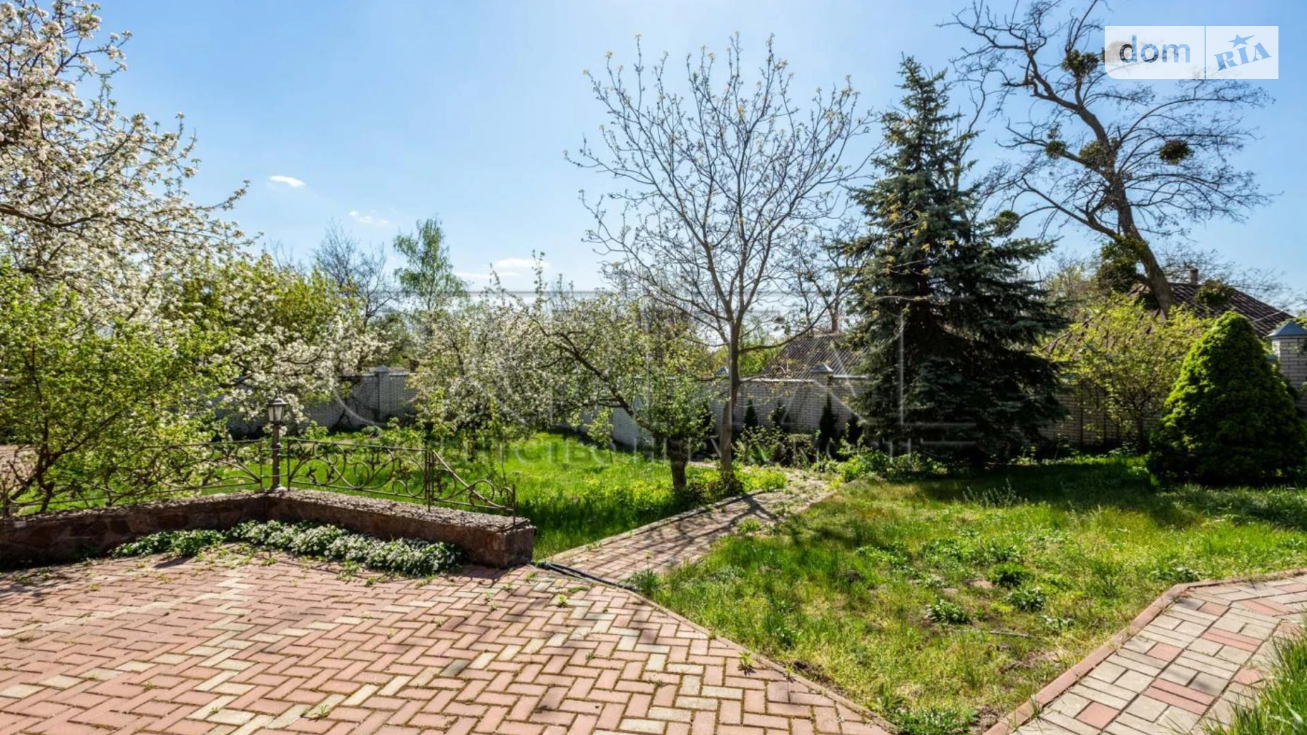 Продается дом на 3 этажа 300 кв. м с мансардой, цена: 450000 $ - фото 4