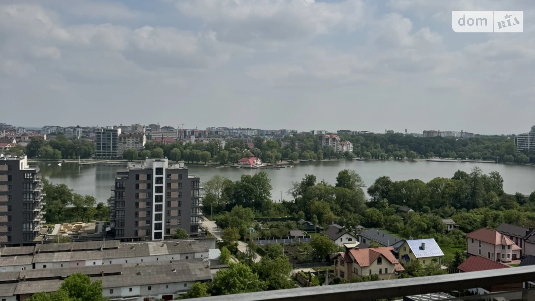 Продается 2-комнатная квартира 75 кв. м в Ивано-Франковске, ул. Ленкавского, 34/8 - фото 2