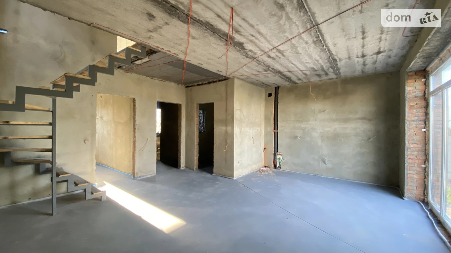 Продается дом на 2 этажа 120 кв. м с бассейном, цена: 110000 $ - фото 4