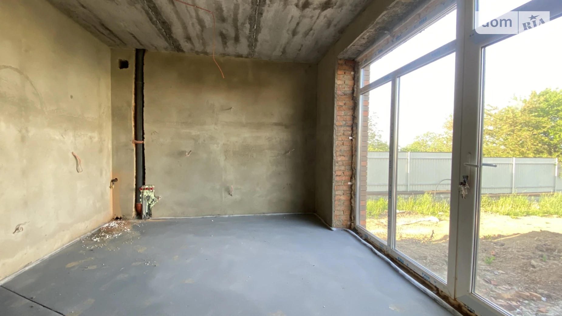 Продается дом на 2 этажа 120 кв. м с бассейном, цена: 110000 $ - фото 5