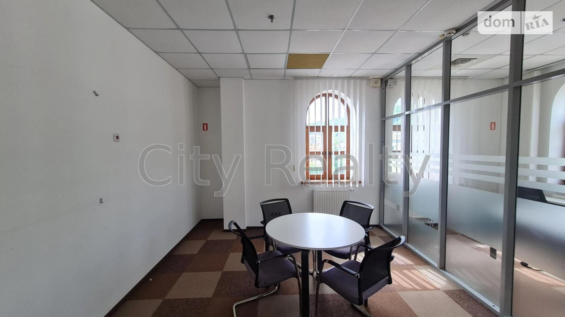 Сдается в аренду офис 521.5 кв. м в бизнес-центре, цена: 9387 $ - фото 4