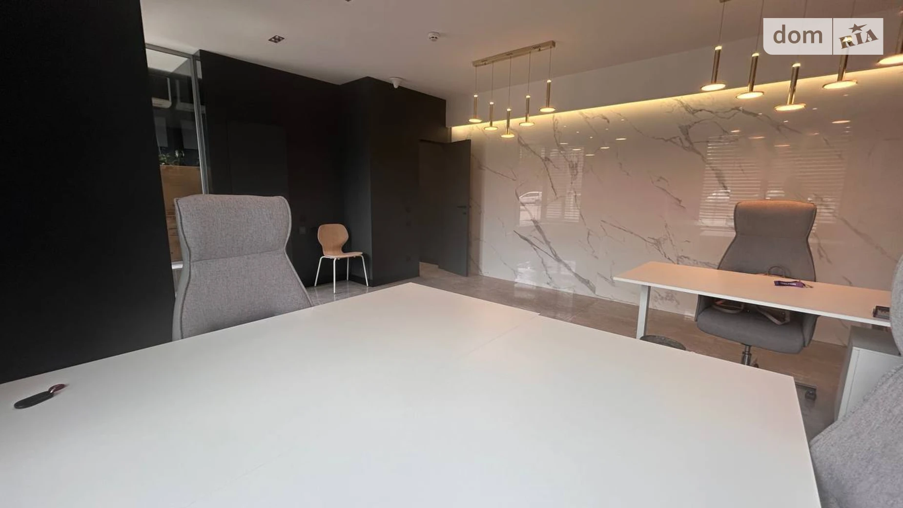 Сдается в аренду офис 34.6 кв. м в бизнес-центре, цена: 700 $ - фото 4