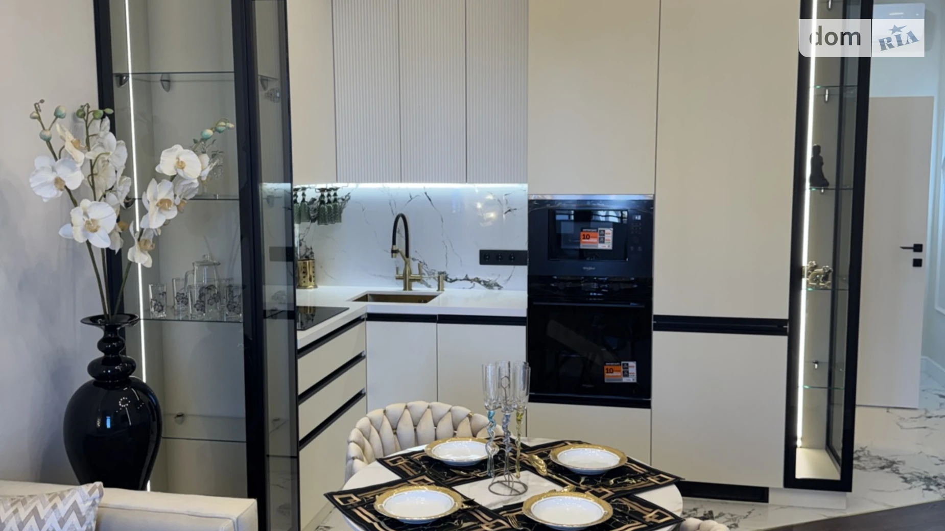 Продається 2-кімнатна квартира 73 кв. м у Одесі, пров. Полуничний, 24 - фото 2