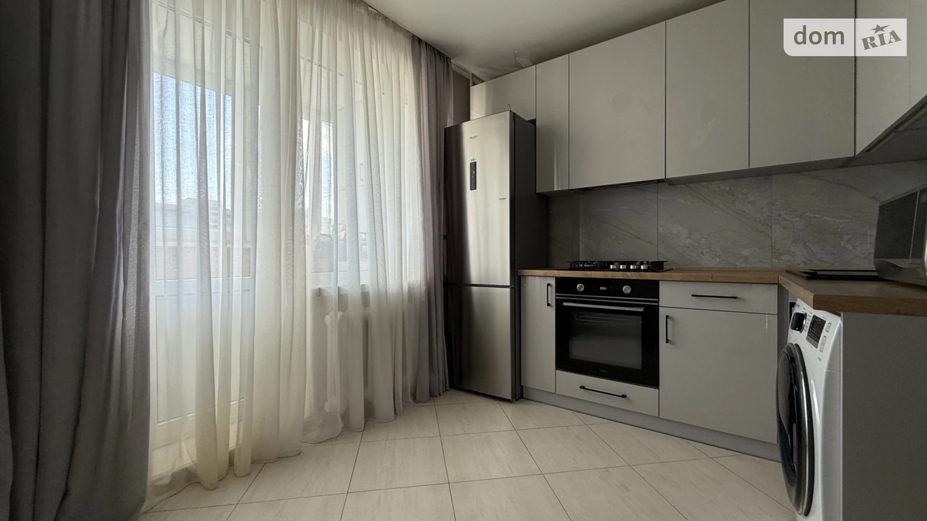 Продается 1-комнатная квартира 41 кв. м в, цена: 52000 $ - фото 2