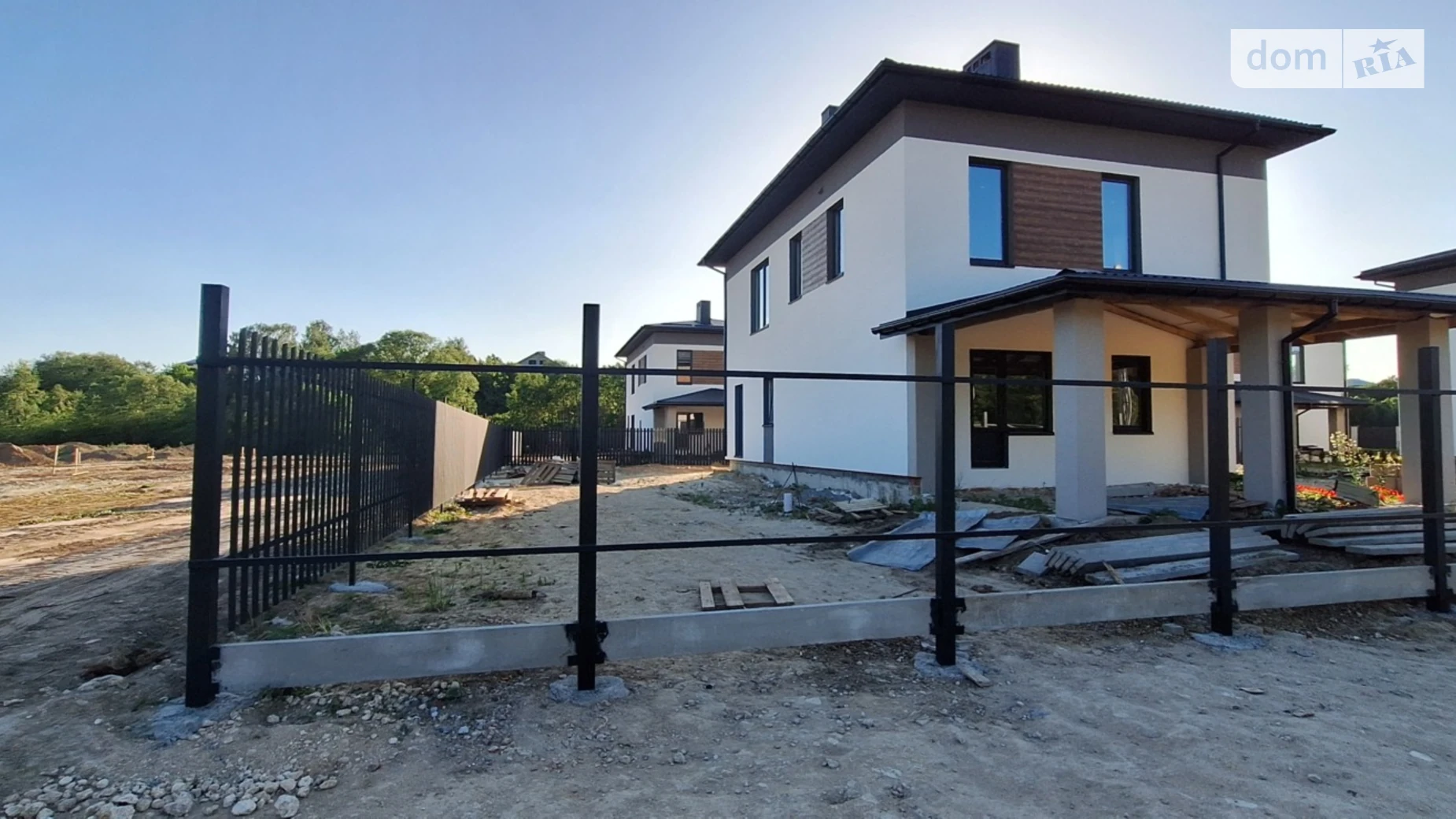 Продается дом на 2 этажа 147 кв. м с гаражом, цена: 119900 $ - фото 3
