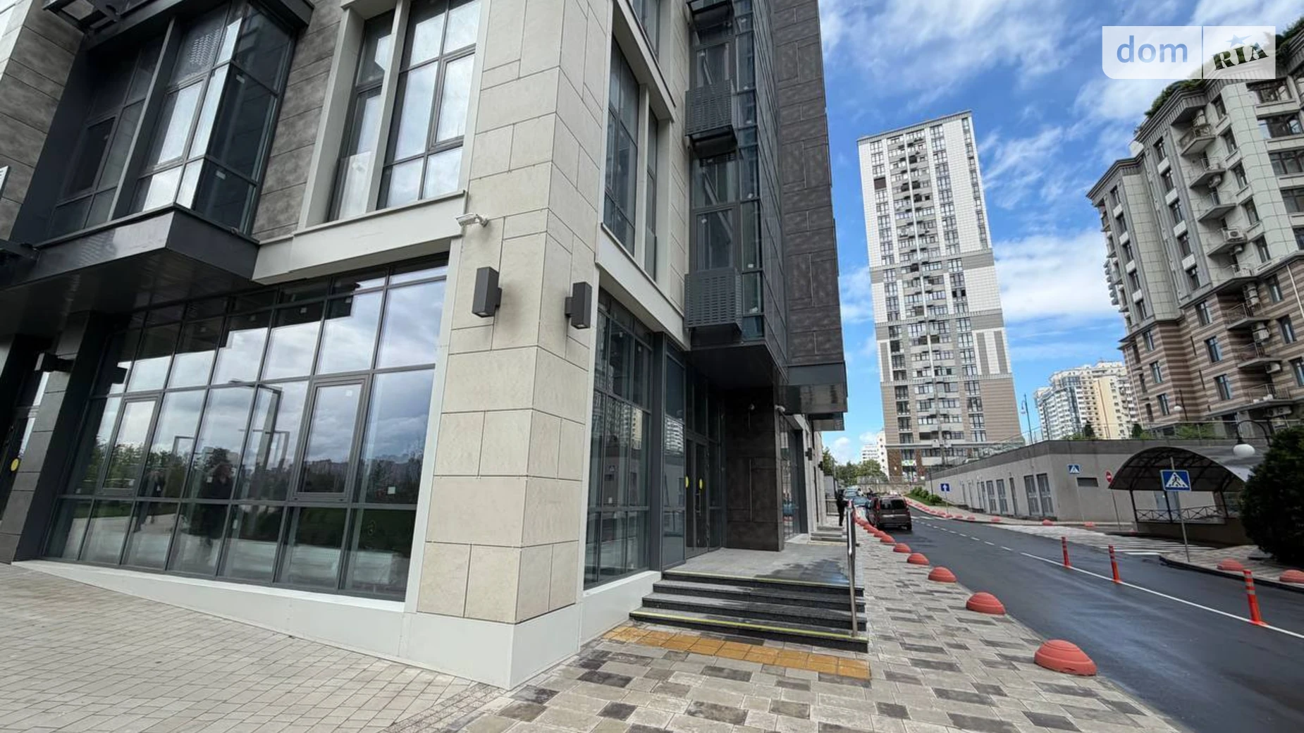 Продается 4-комнатная квартира 132 кв. м в Киеве, ул. Андрея Верхогляда(Драгомирова), 22 - фото 3