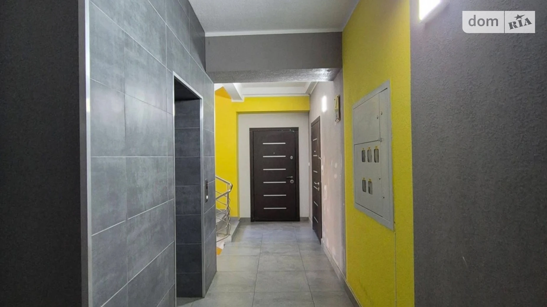 Продається 2-кімнатна квартира 72 кв. м у Івано-Франківську, вул. Довженка О., 57 - фото 2