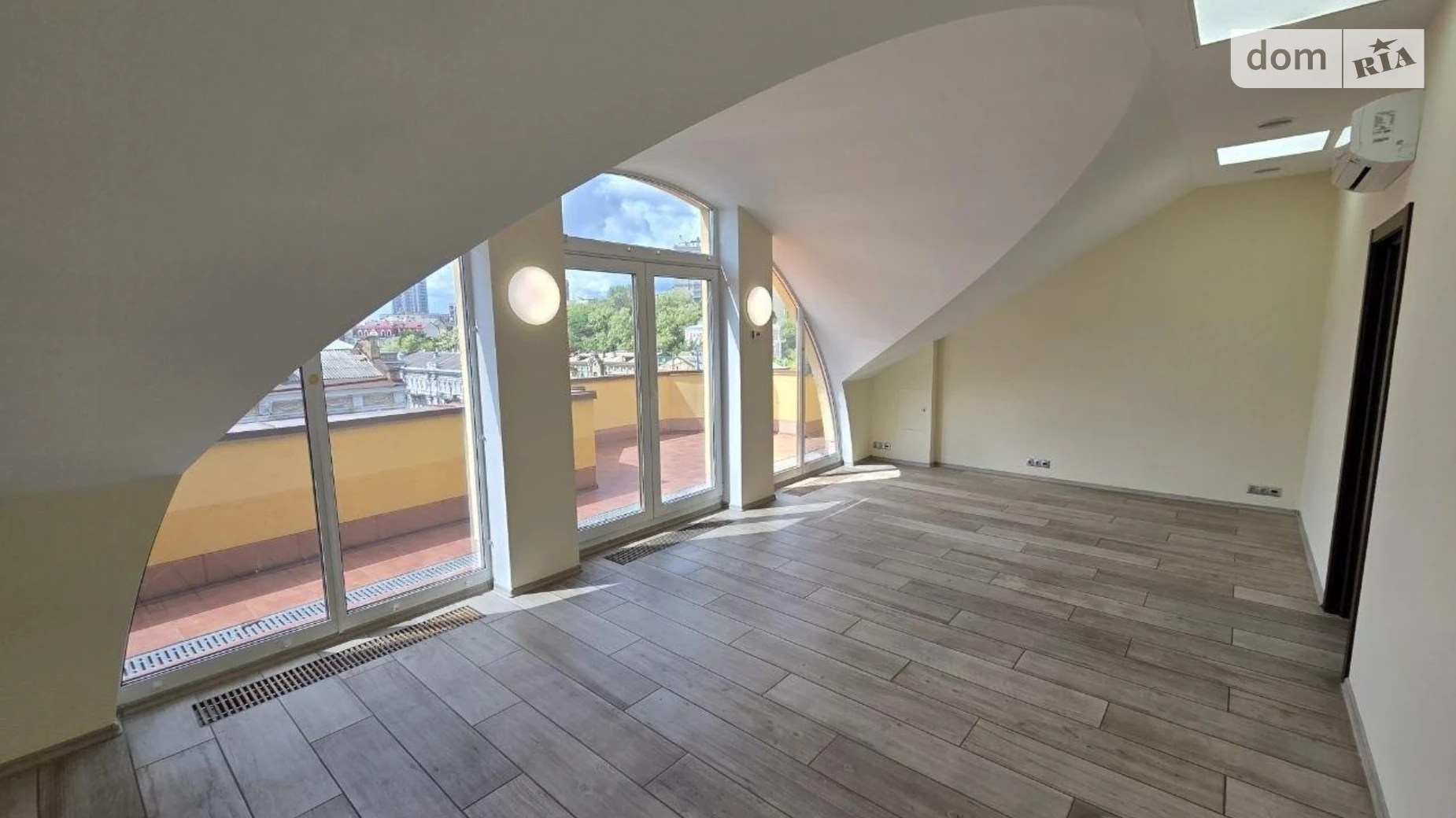 Сдается в аренду офис 180 кв. м в бизнес-центре, цена: 4500 $ - фото 2