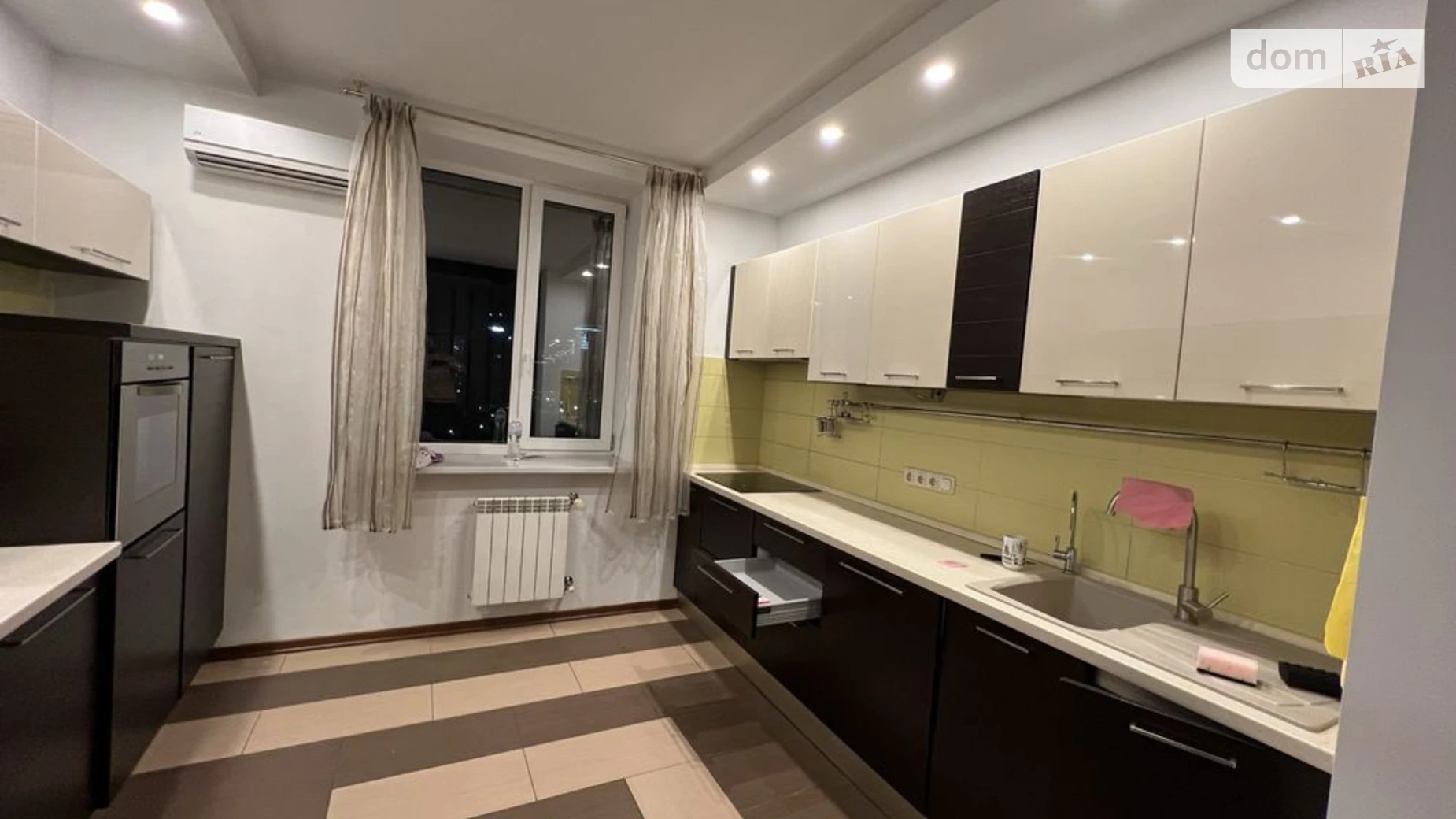 Продается 2-комнатная квартира 90 кв. м в Киеве, ул. Саперно-Слободская, 22 - фото 2