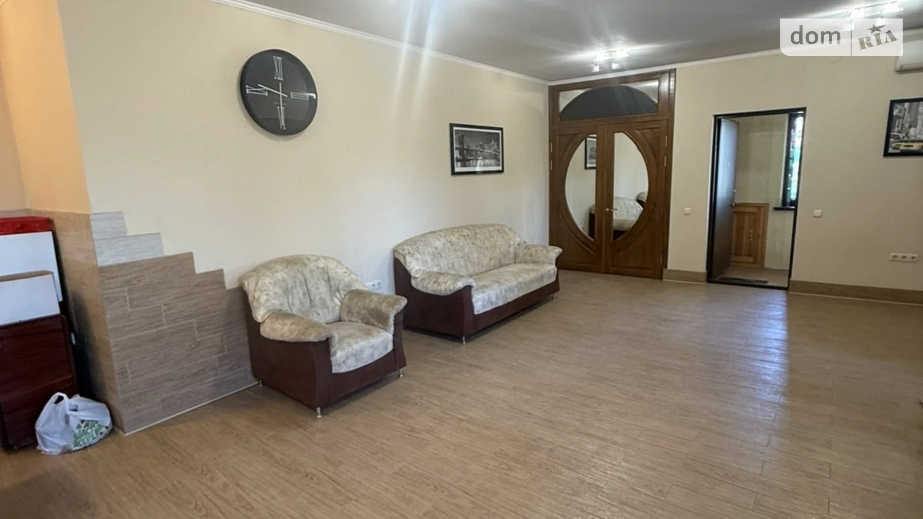 Продается офис 149.1 кв. м в бизнес-центре, цена: 155000 $ - фото 2
