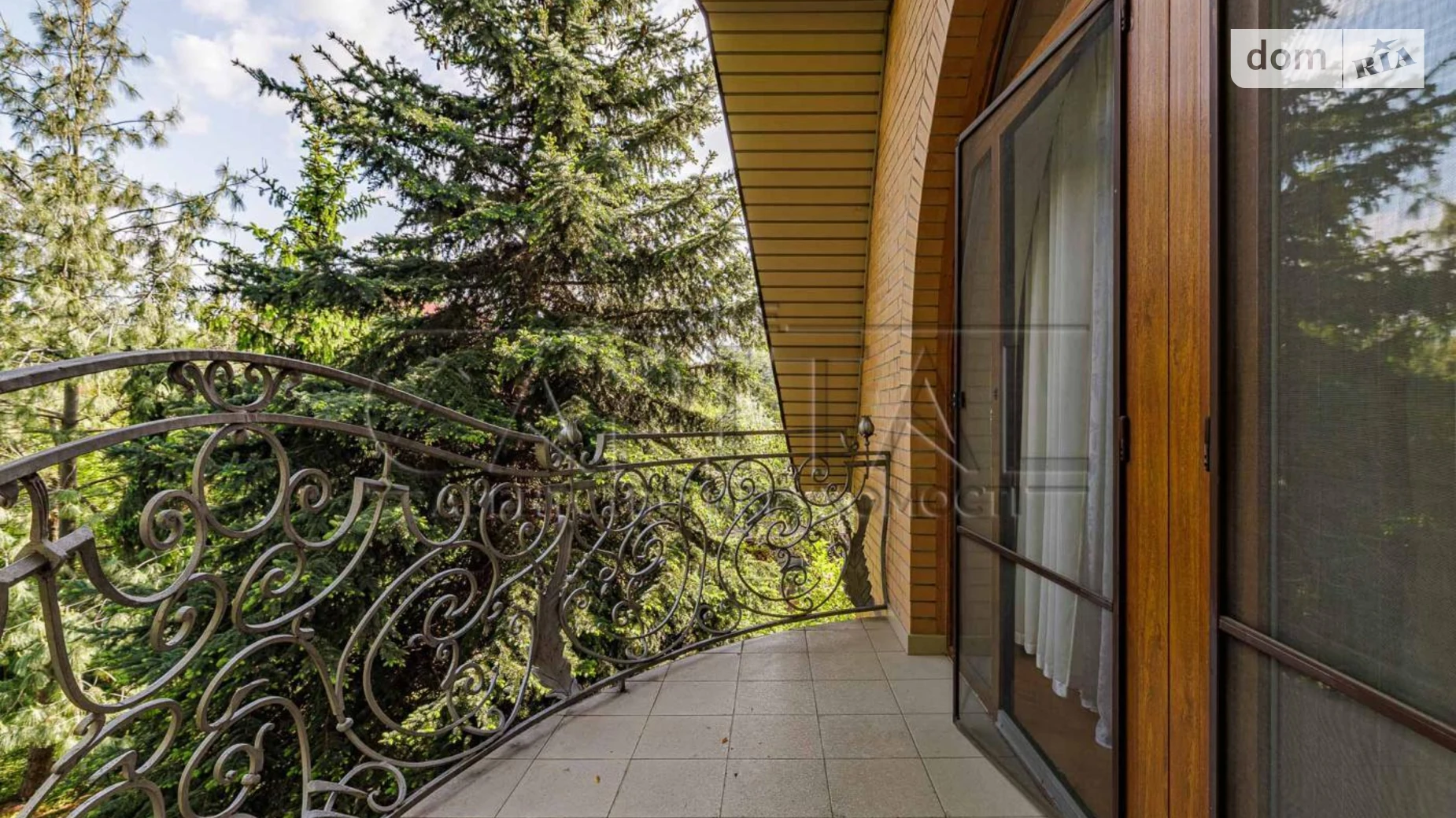 Сдается в аренду дом на 4 этажа 307 кв. м с балконом, цена: 3500 $ - фото 5