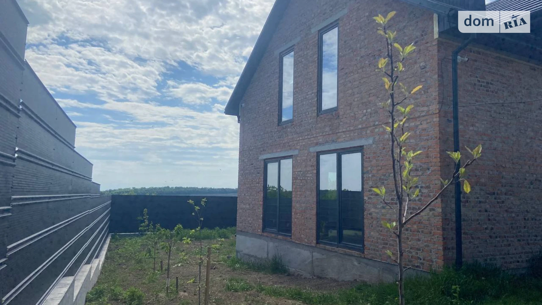 Продается дом на 2 этажа 175.1 кв. м с гаражом, цена: 139000 $ - фото 2