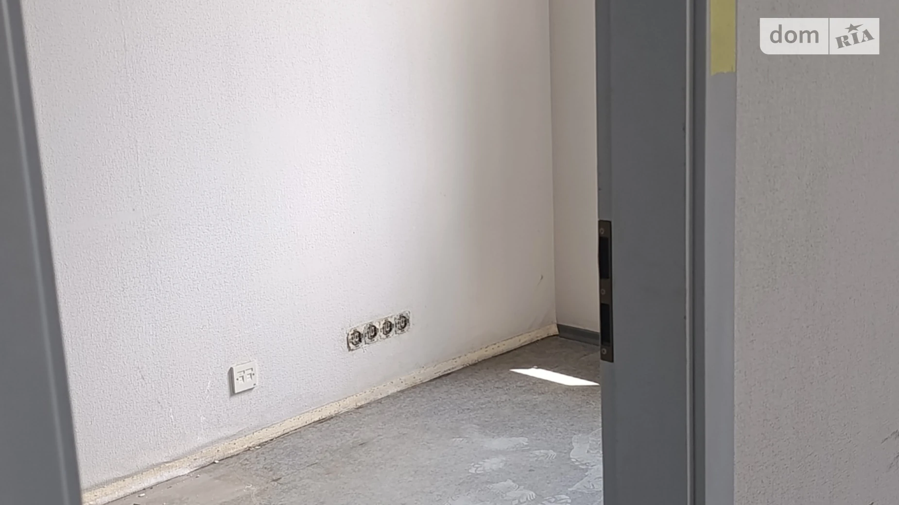 Сдается в аренду офис 380 кв. м в бизнес-центре, цена: 1600 $ - фото 2