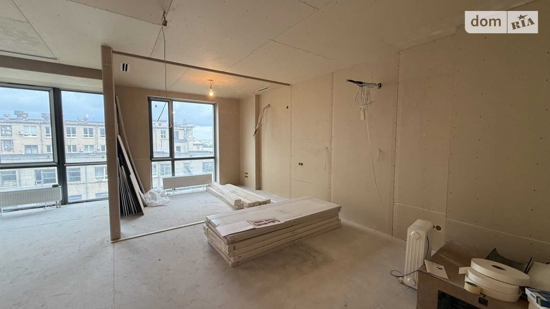Продается 1-комнатная квартира 105.7 кв. м в Днепре, ул. Костомаровская - фото 2