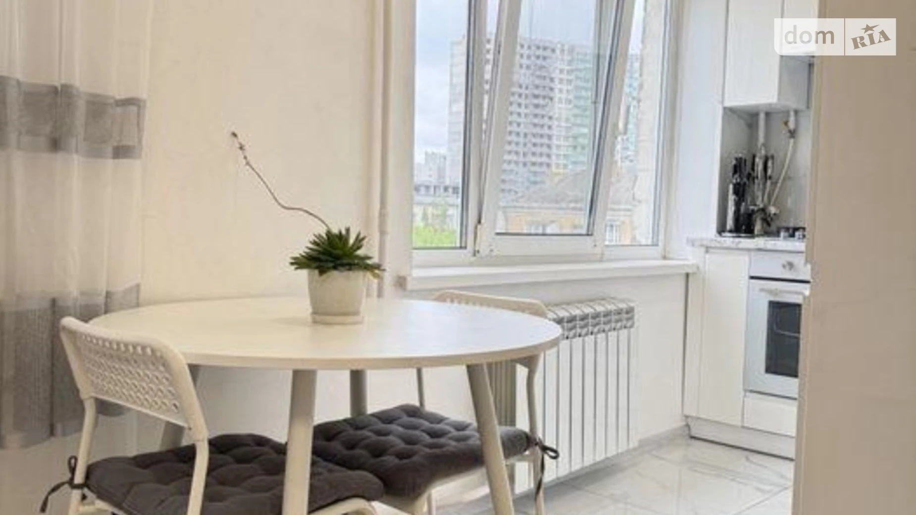 Продается 2-комнатная квартира 45.4 кв. м в Киеве, Харьковское шоссе, 9 - фото 2