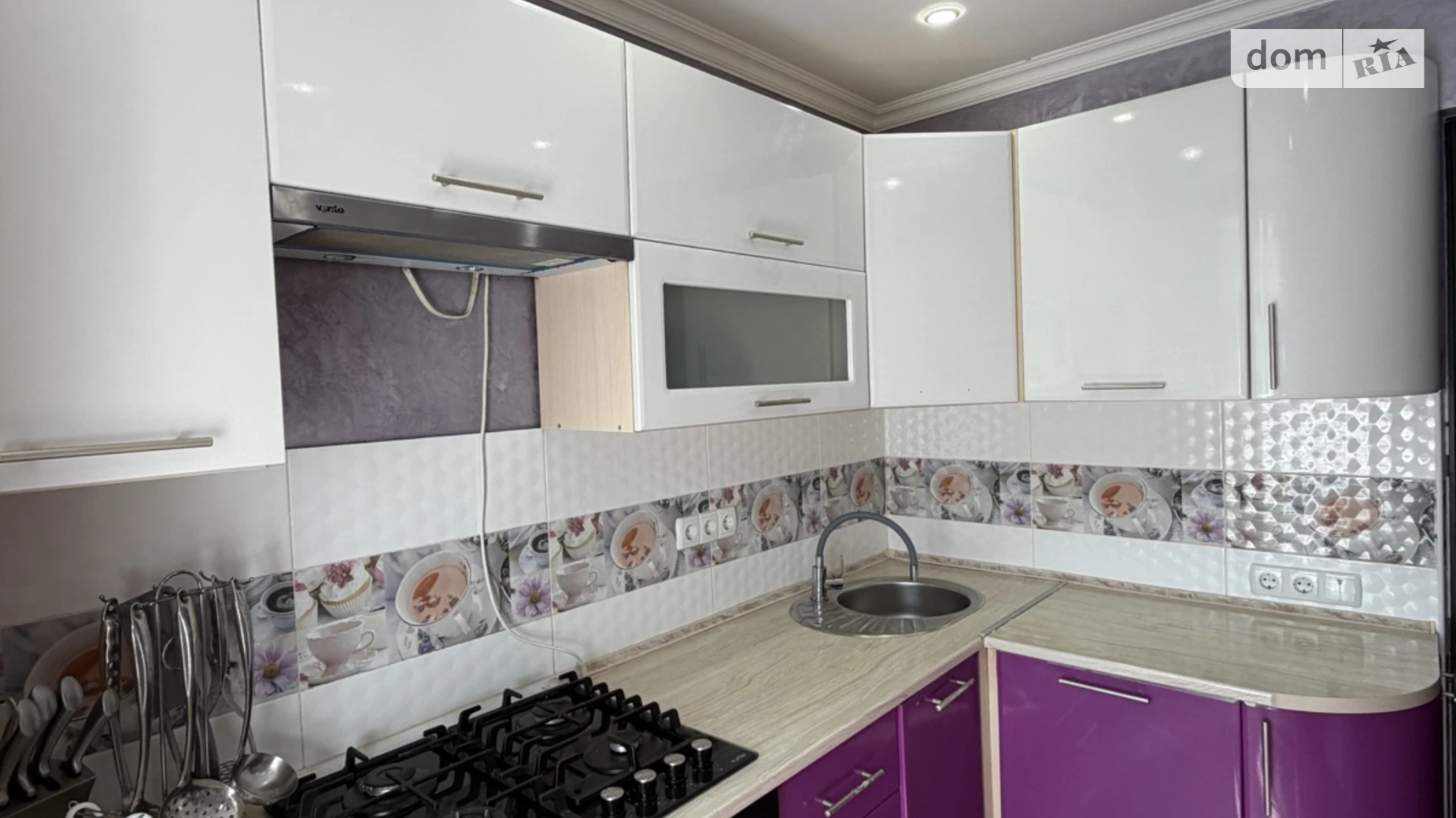 Продается 2-комнатная квартира 56 кв. м в Черновцах, ул. Алма-Атынская, 3А - фото 2