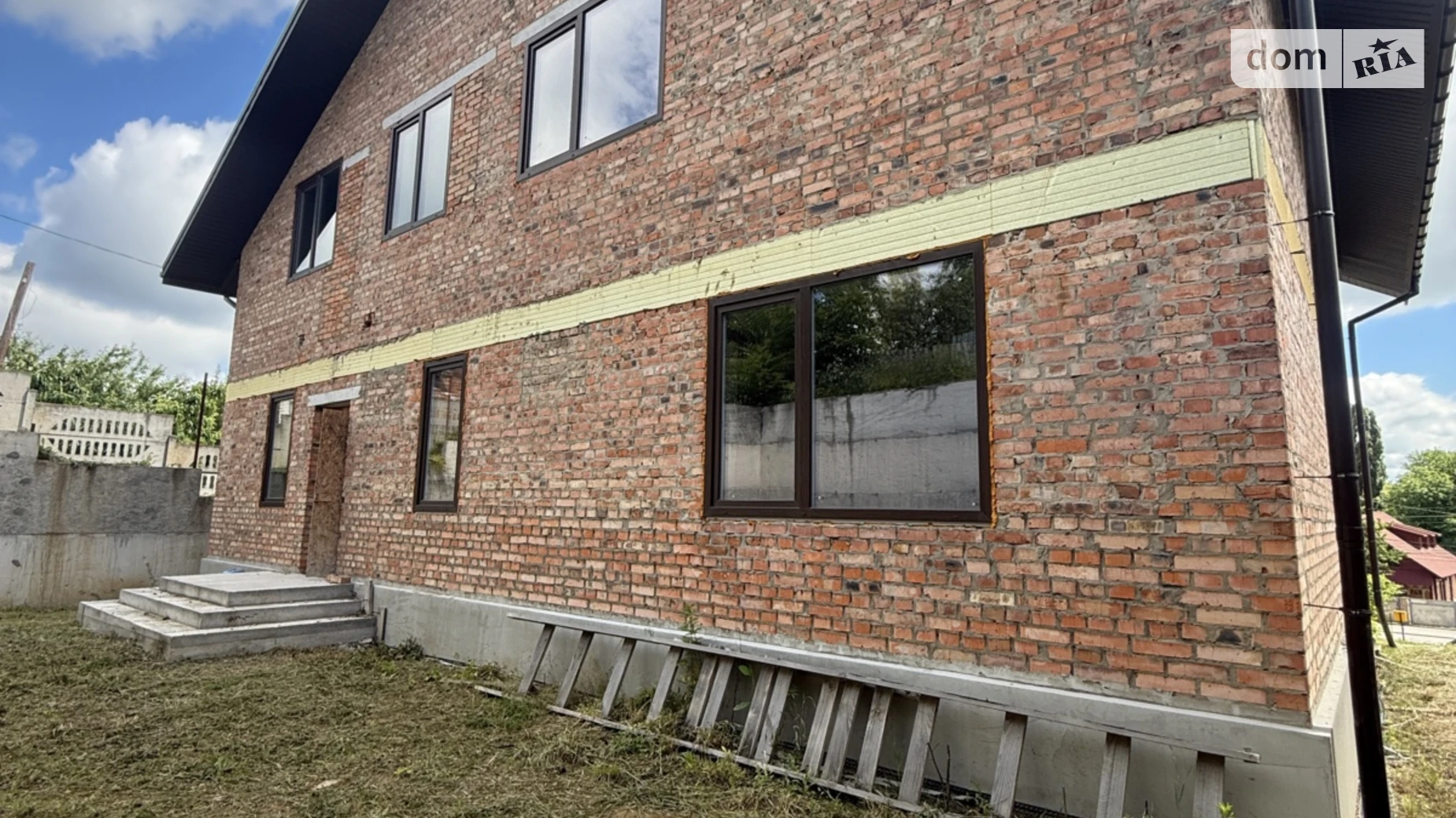 Продается дом на 2 этажа 230 кв. м с верандой, цена: 145000 $ - фото 2
