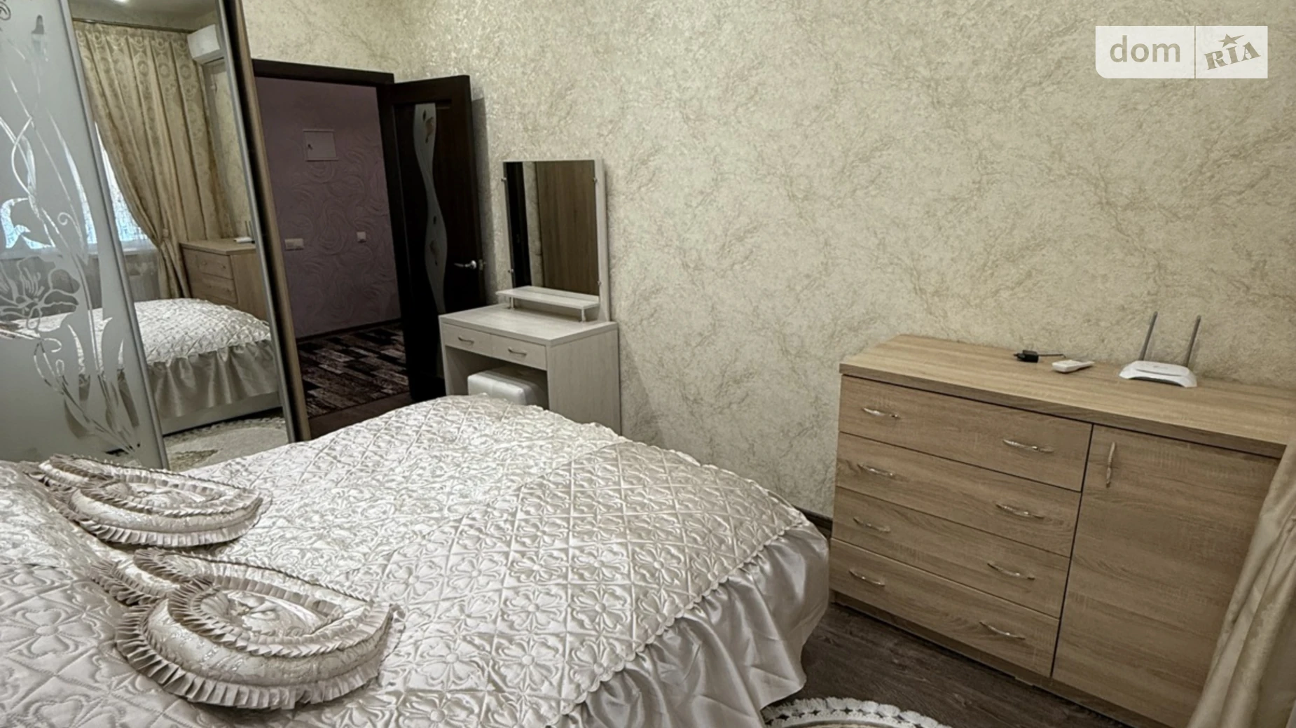 Продається 3-кімнатна квартира 92.8 кв. м у Чернігові, вул. Незалежності, 15 - фото 2