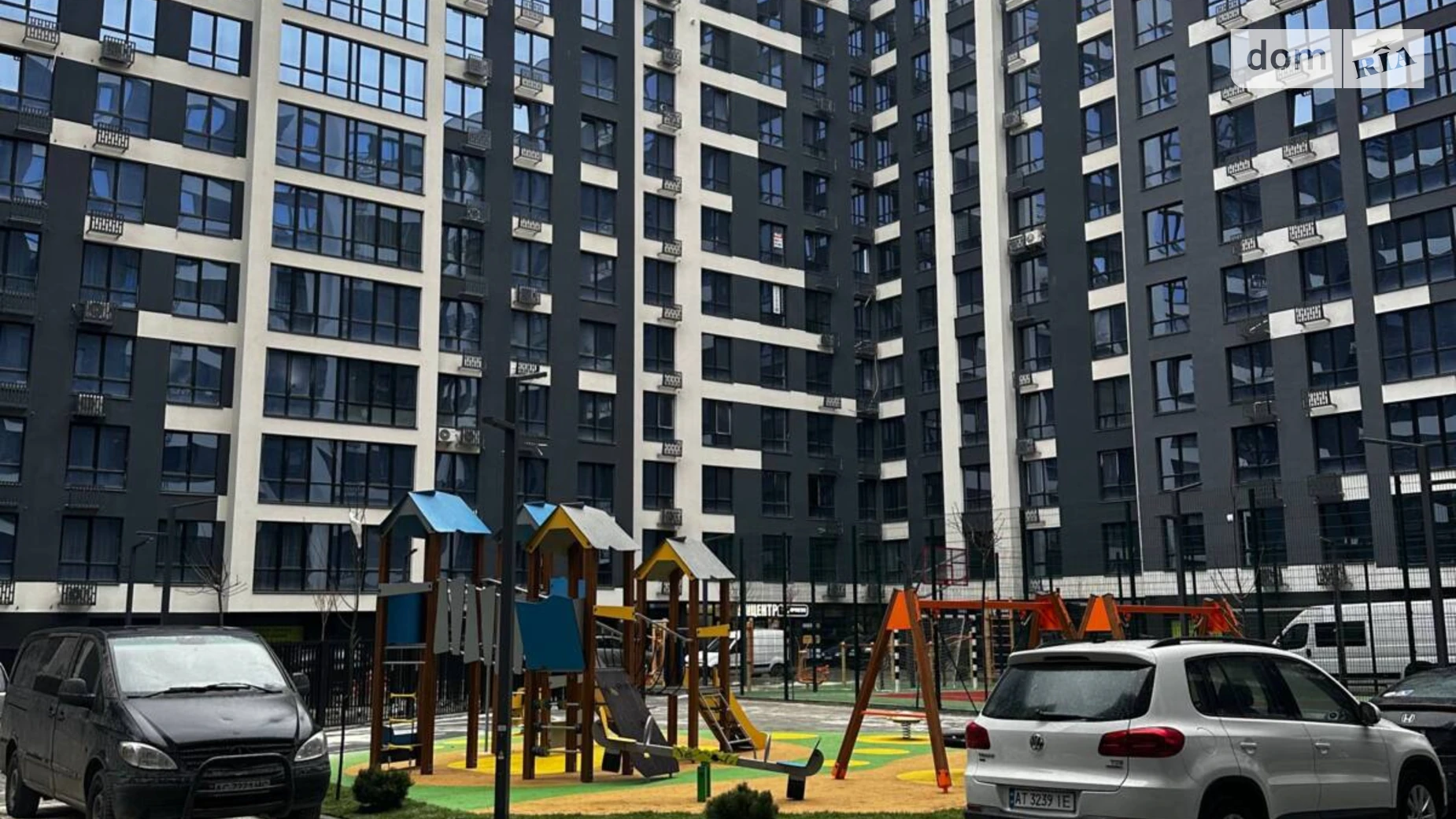 Продається 1-кімнатна квартира 45 кв. м у Івано-Франківську, вул. Хіміків, 28 корпус 18 - фото 2